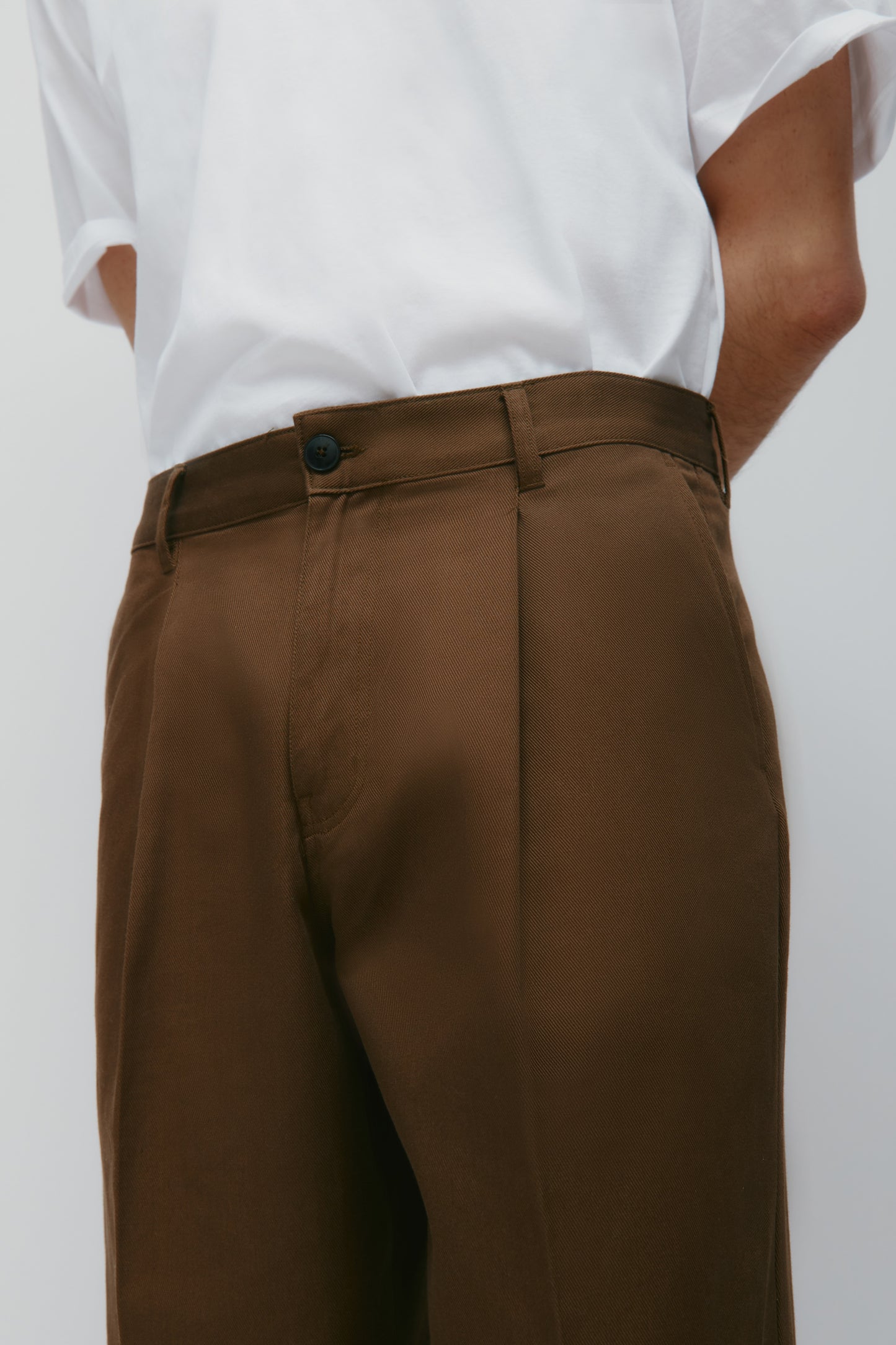 Men's Nilus Trouser in Walnut
