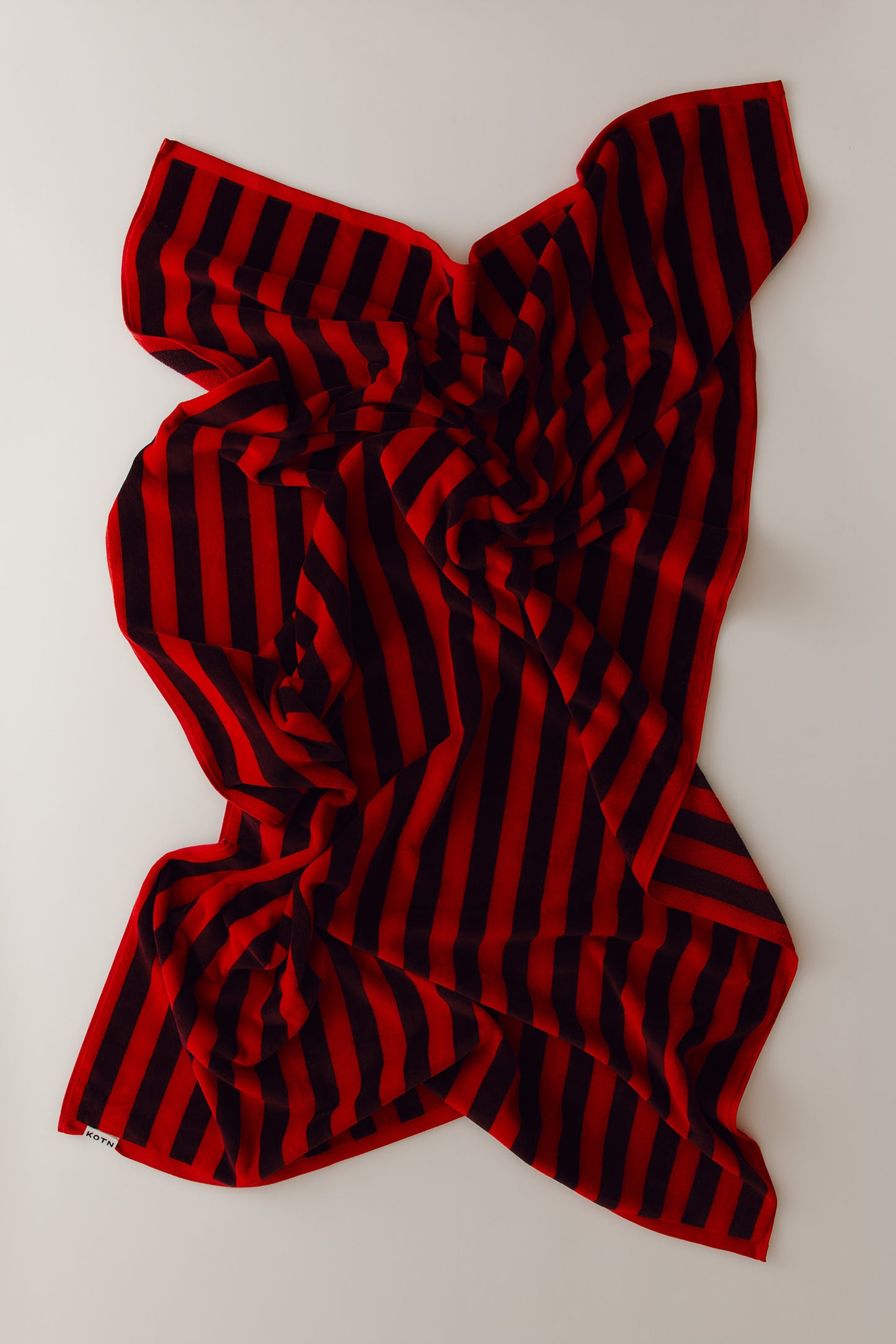 Beach Towel in Plum/Salsa