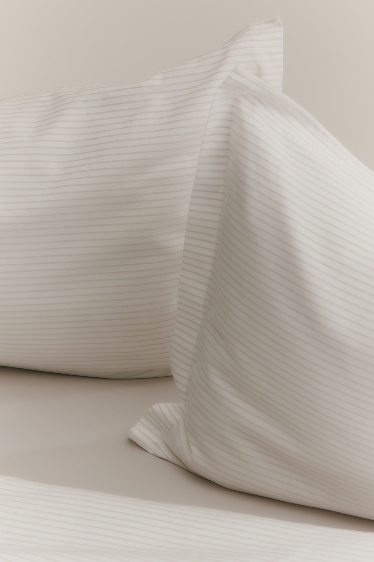 Duvet Cover and Sham Set in Aluminum/White Stripe