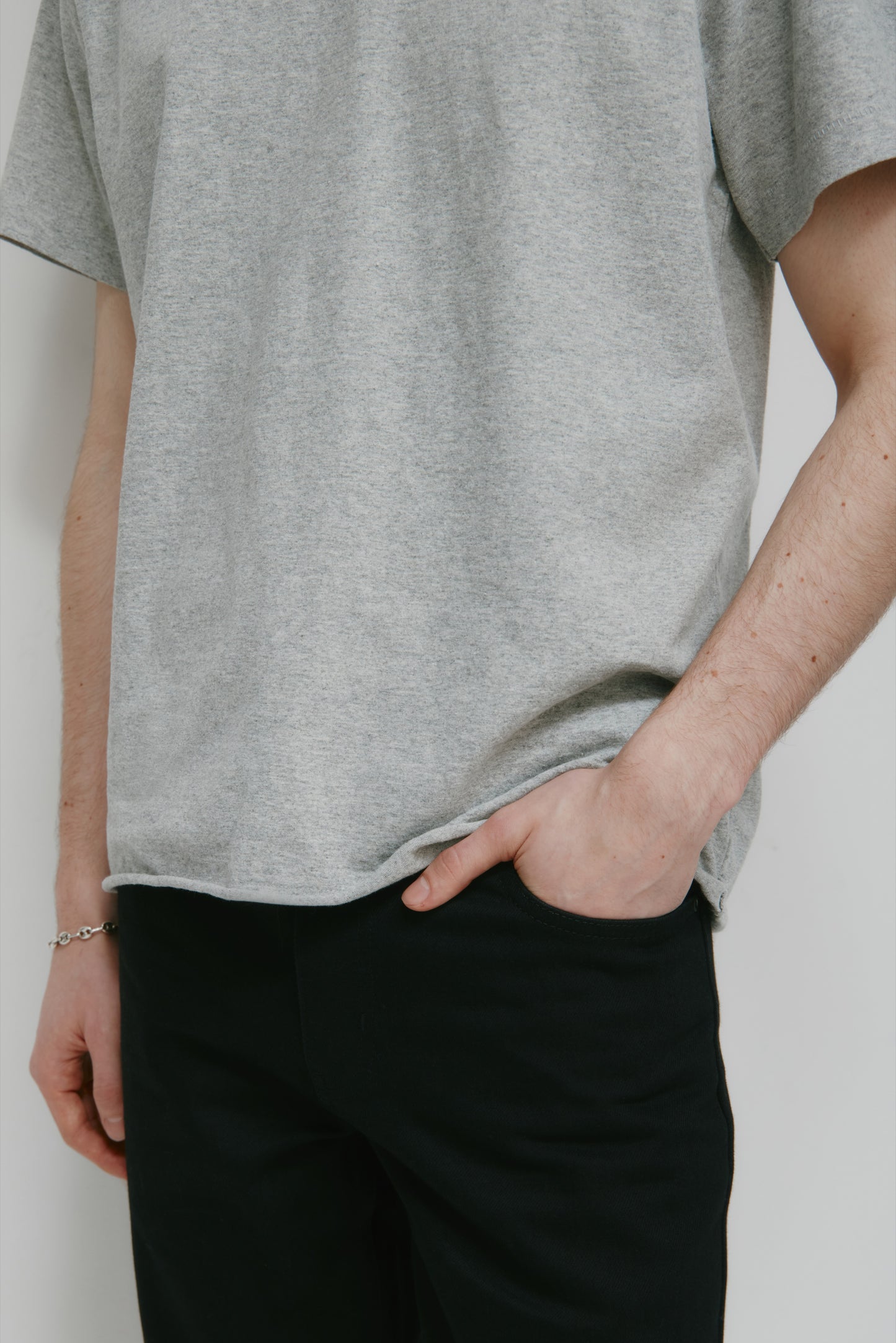 Men's Band Tee in Heather Grey