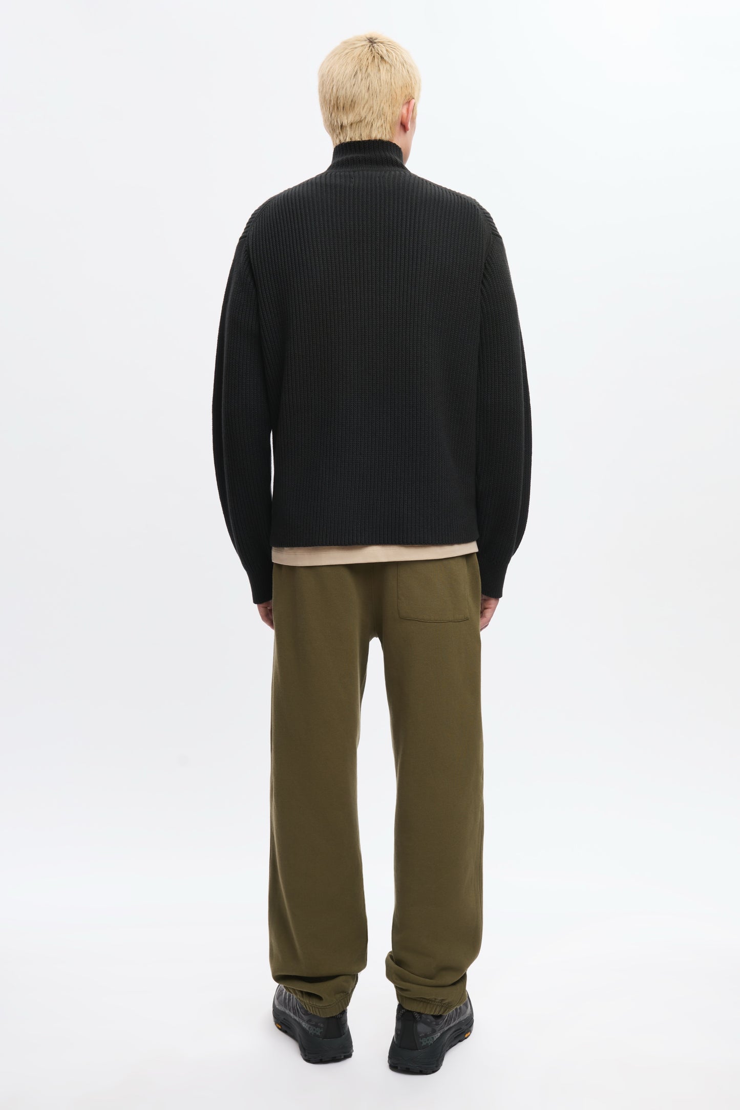 Men's Essential Sweatpant in Olive