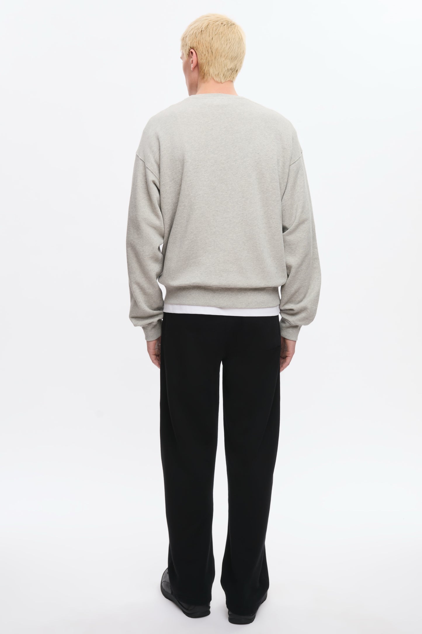 Men's Essential Sweatshirt in Heather Grey