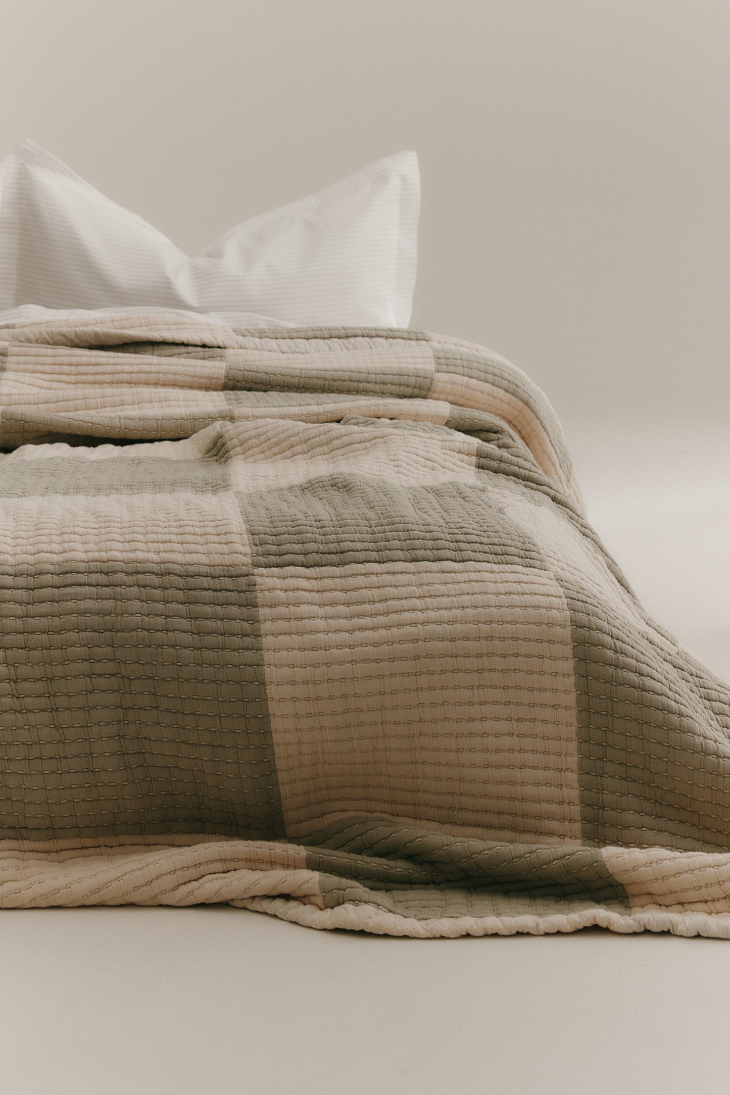 Patchwork Quilted Comforter in Natural/Sage