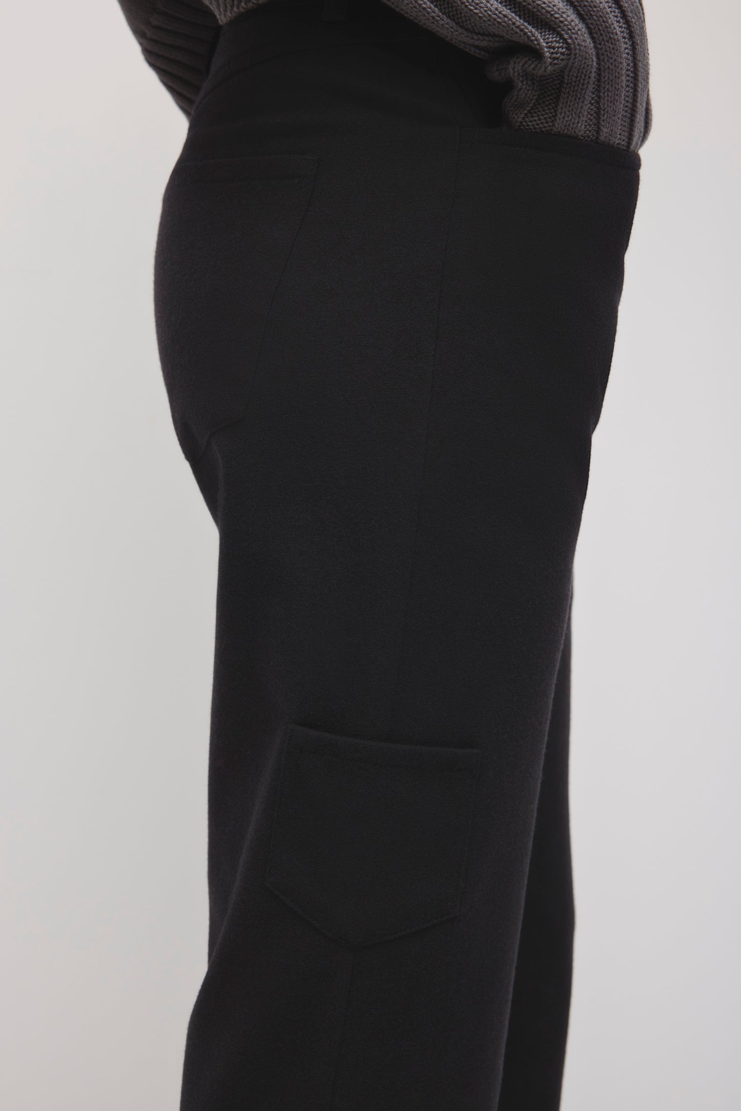 Women's Azali Trouser in Black