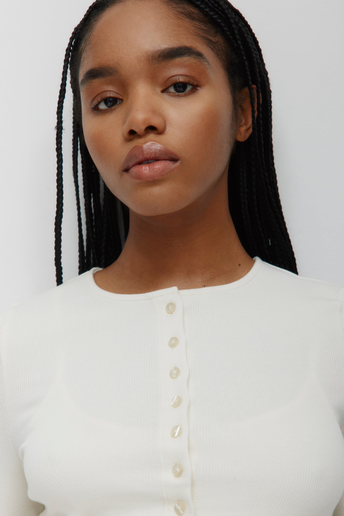 Women's Crew Neck Cardigan in Marshmallow