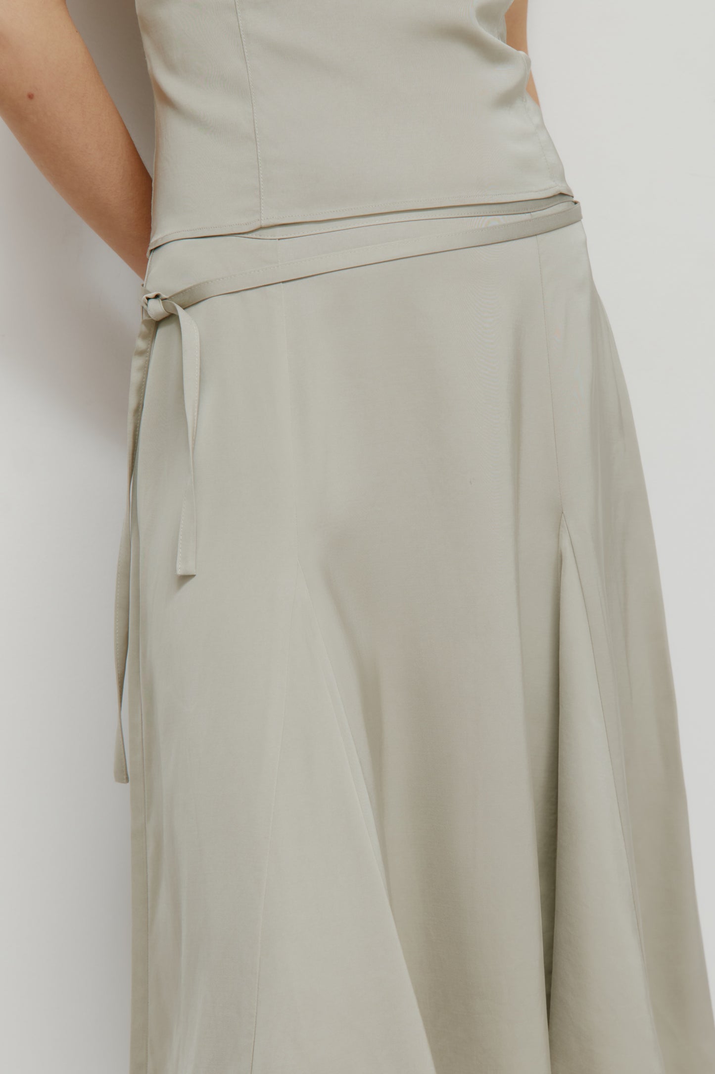 Women's Layali Midi Skirt in Dune Grass