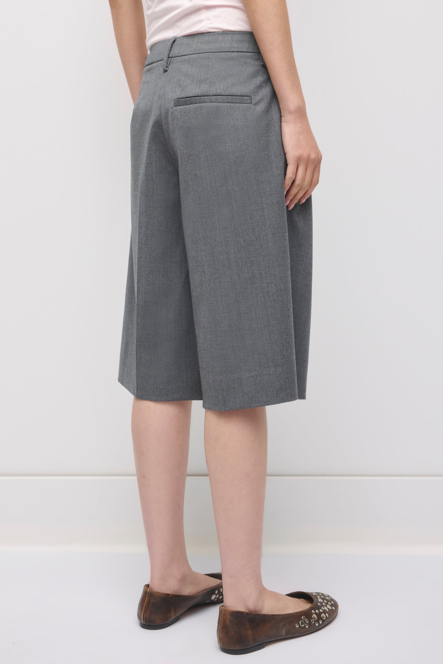 Women's Low Rise Trouser Short in Charcoal Mix