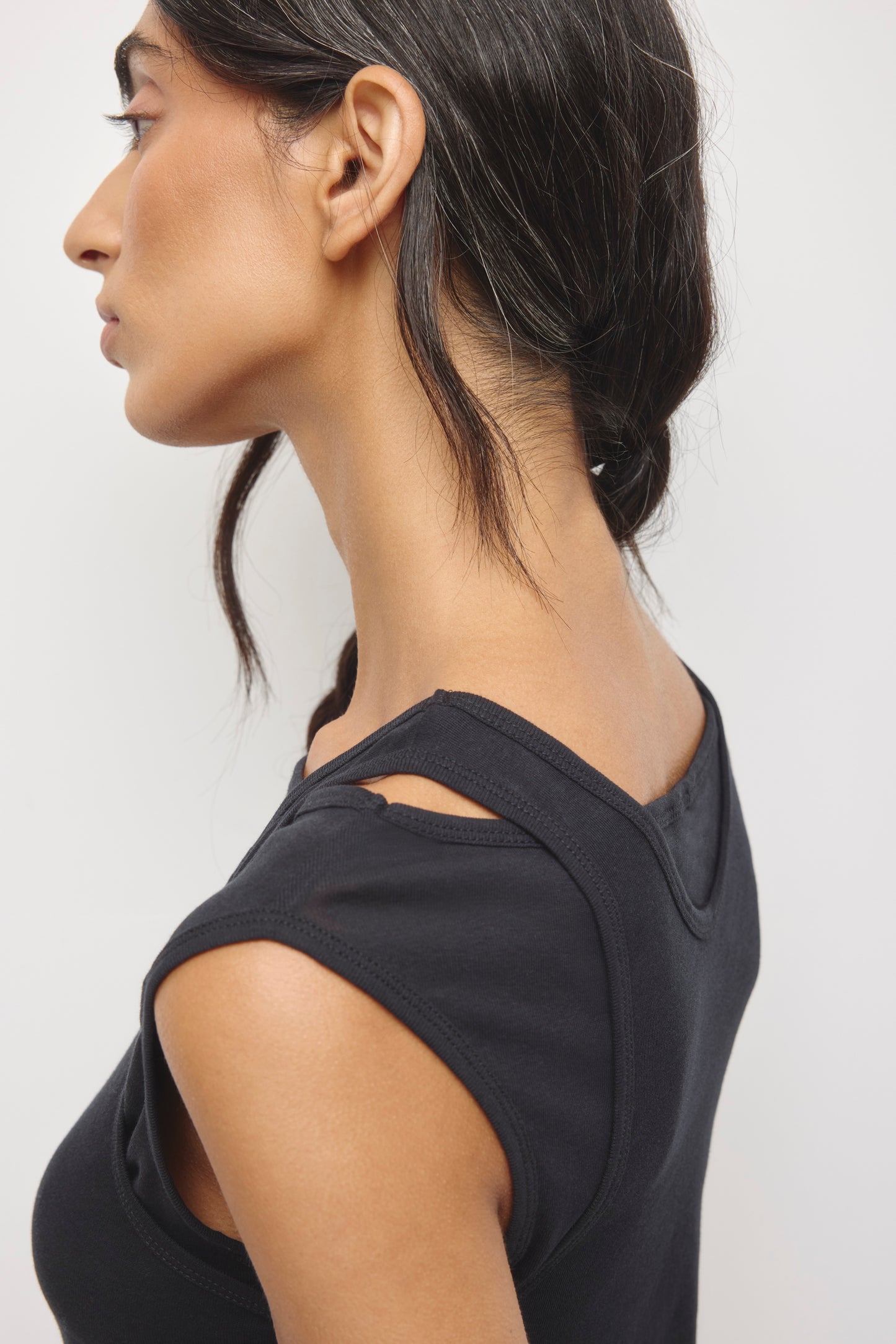 Women's Nawa Convertible Tank in Black