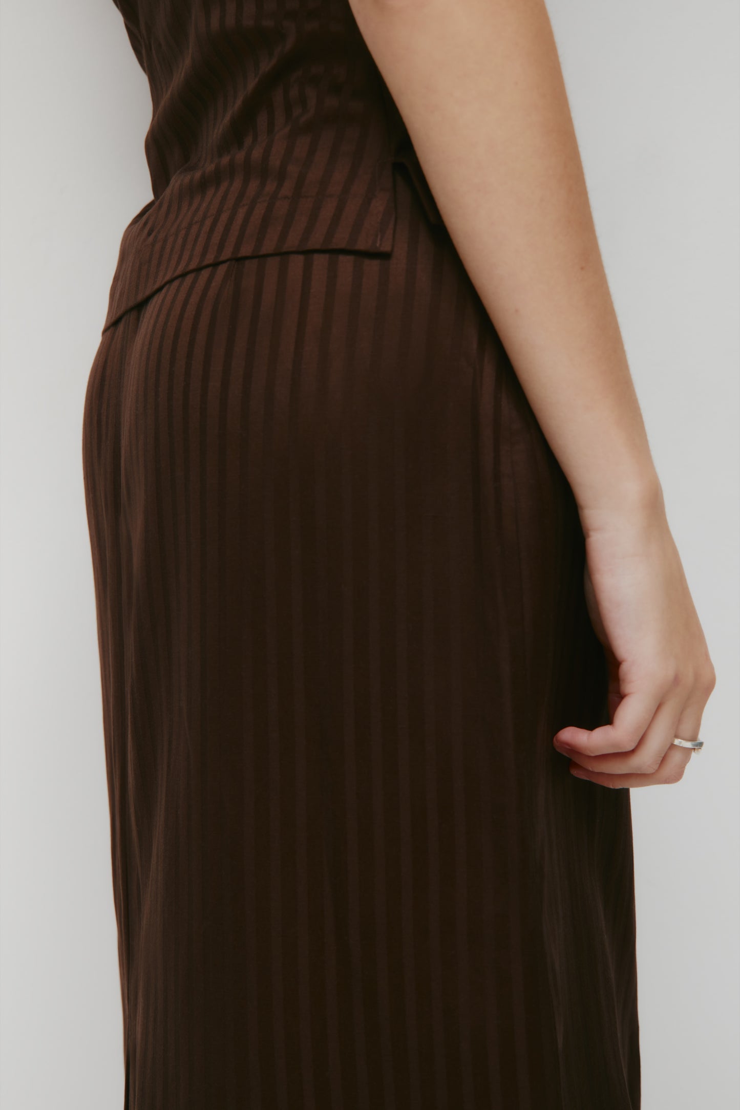 Women's Sahra Midi Skirt in Espresso