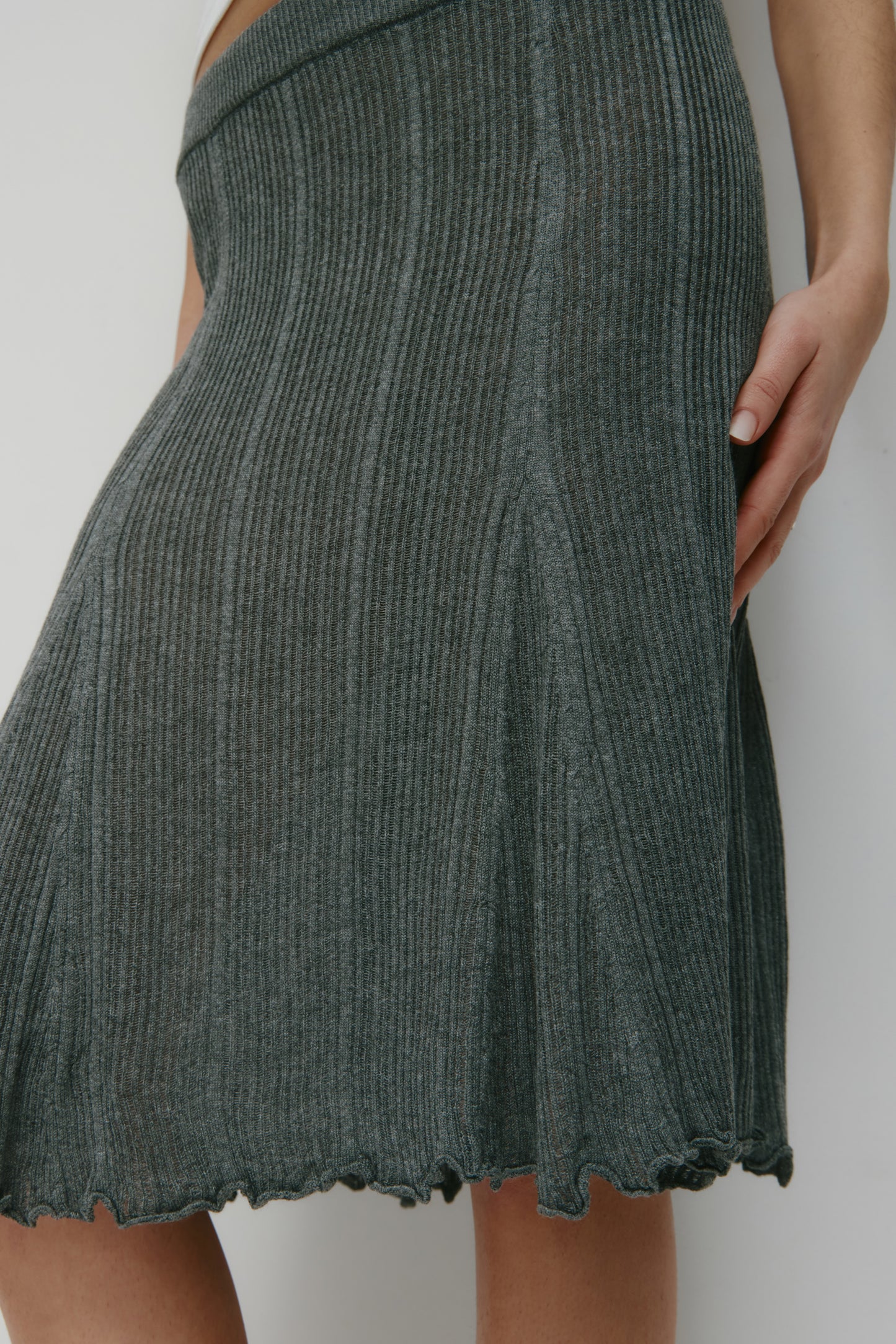 Women's Solis Ribbed Knit Skirt in Charcoal Mix