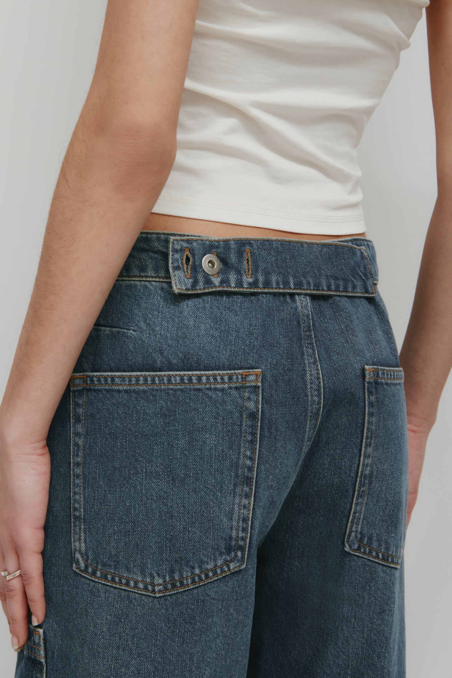 Women's Twisted Seam Long Denim Short in Vintage Wash