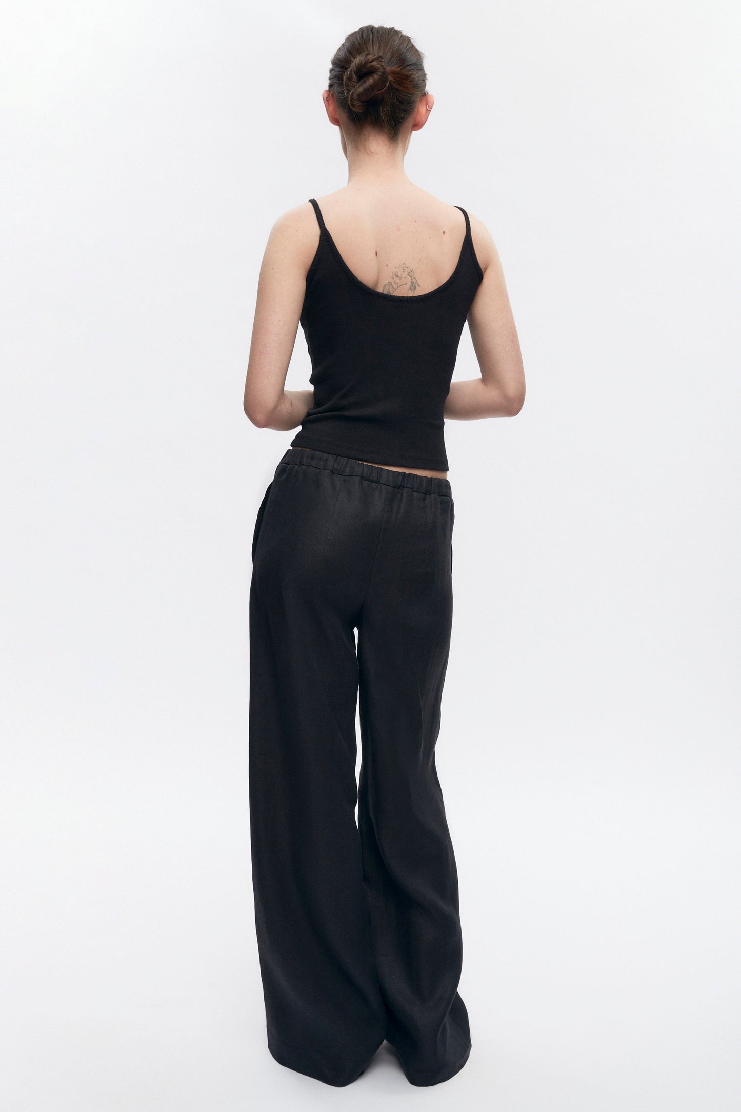 Women's Persea Linen Pull On Pants in Black