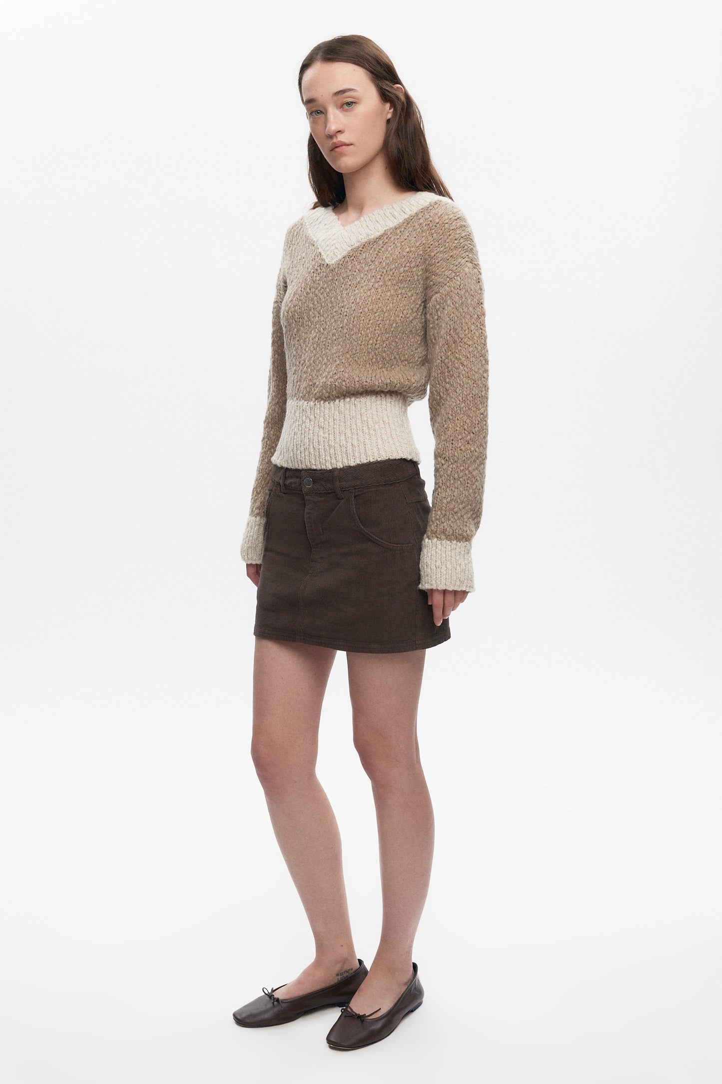 Women's Sia V-neck Sweater in Dove/Marshmallow
