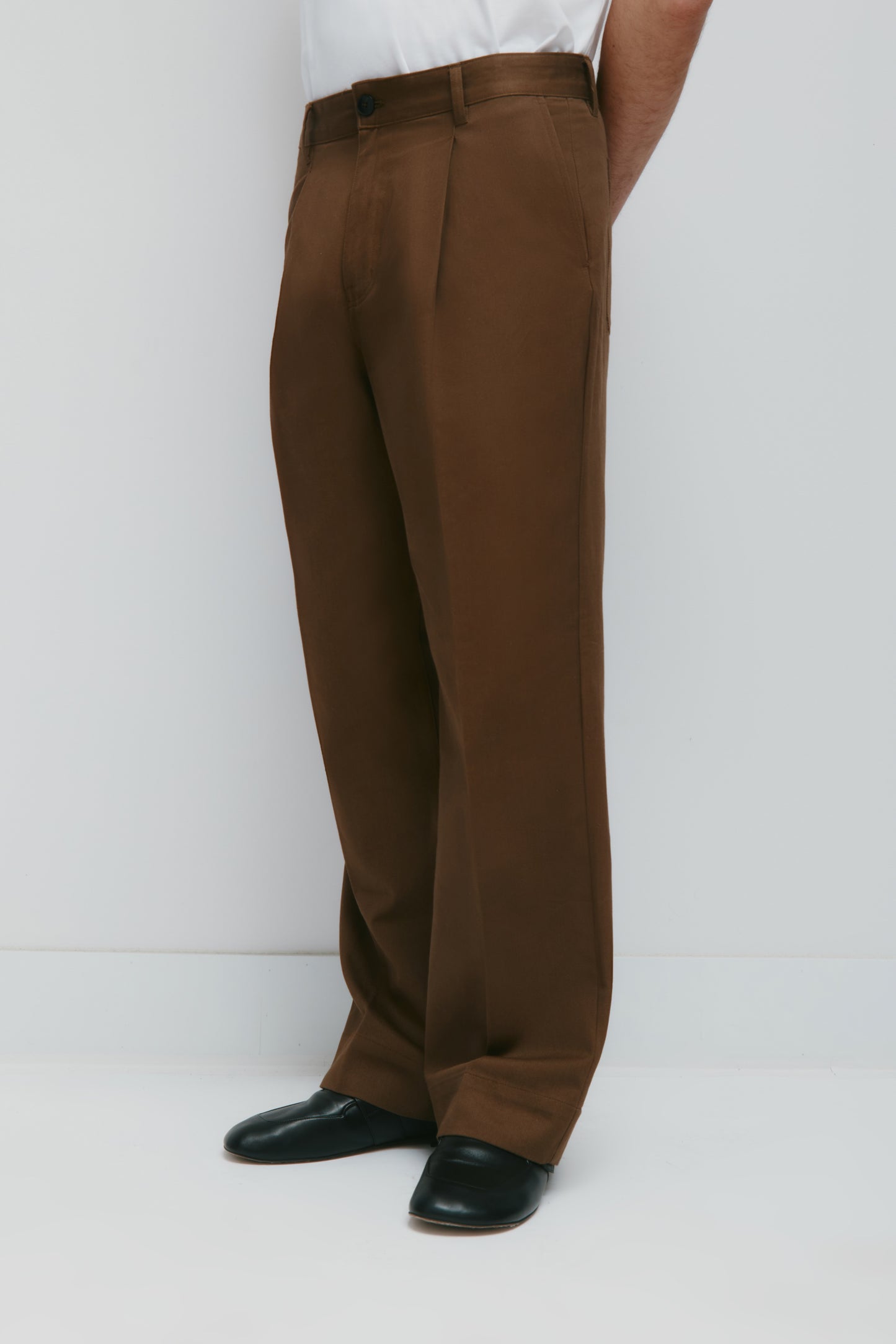 Men's Nilus Trouser in Walnut