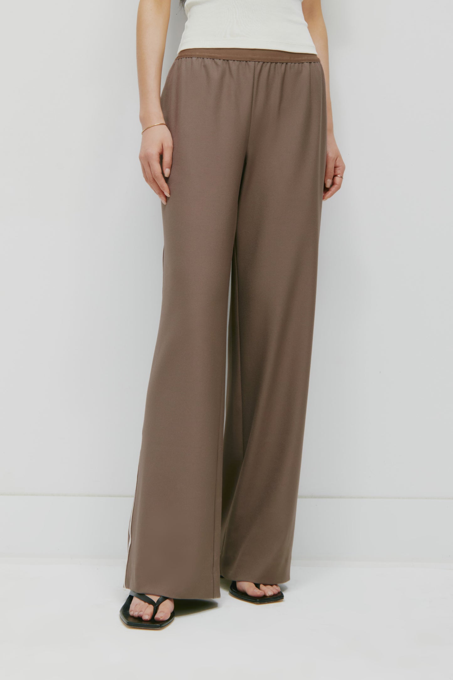 Women's Nady Track Pant in Bark