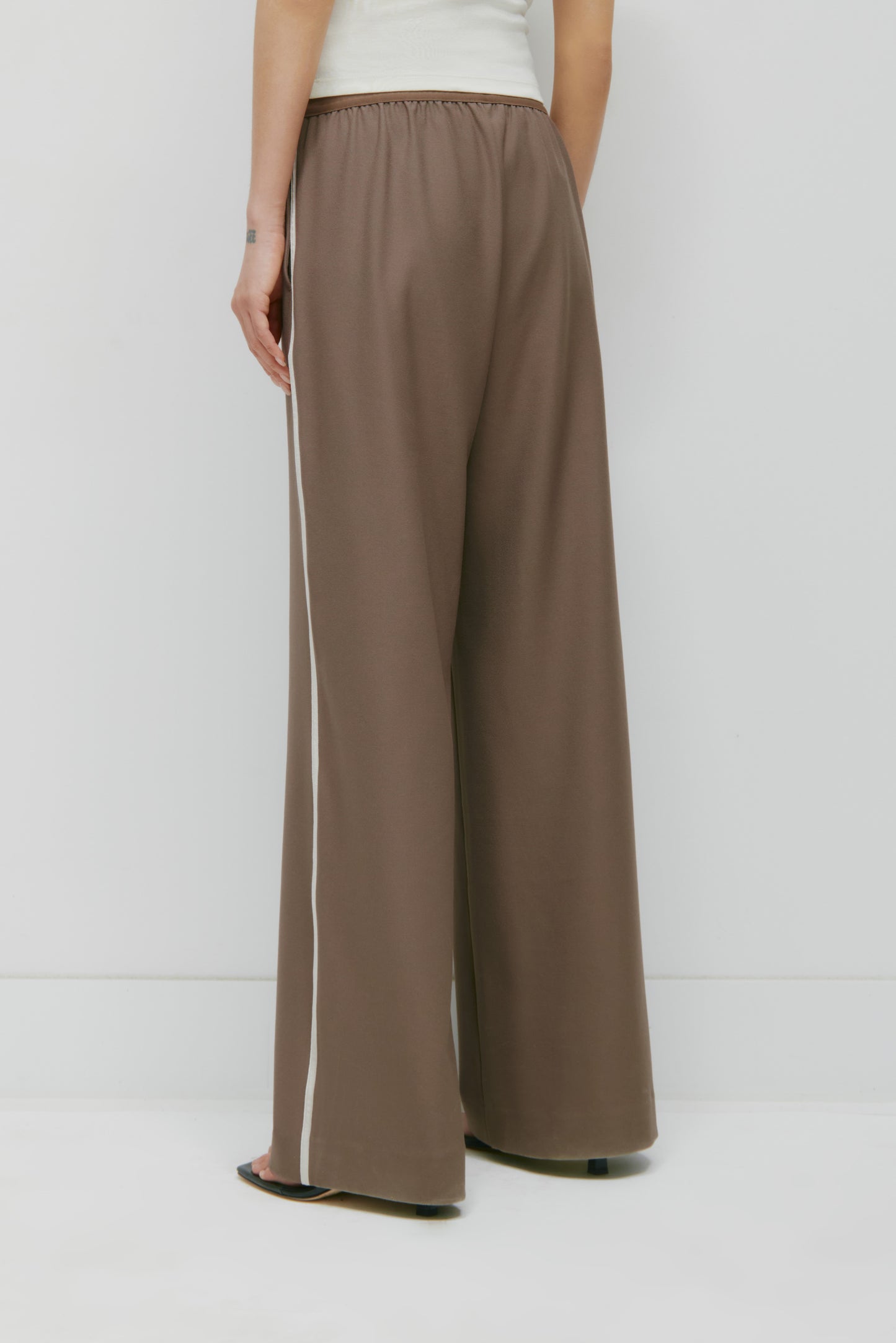 Women's Nady Track Pant in Bark