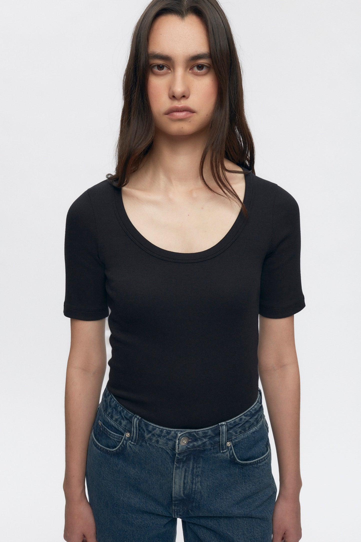 Women's Set Crew in Black