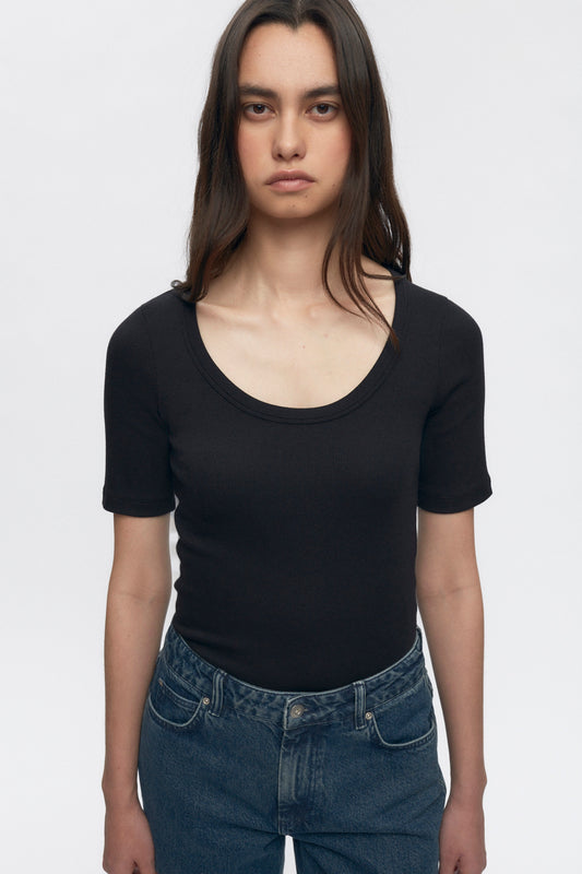 Women's Set Crew in Black