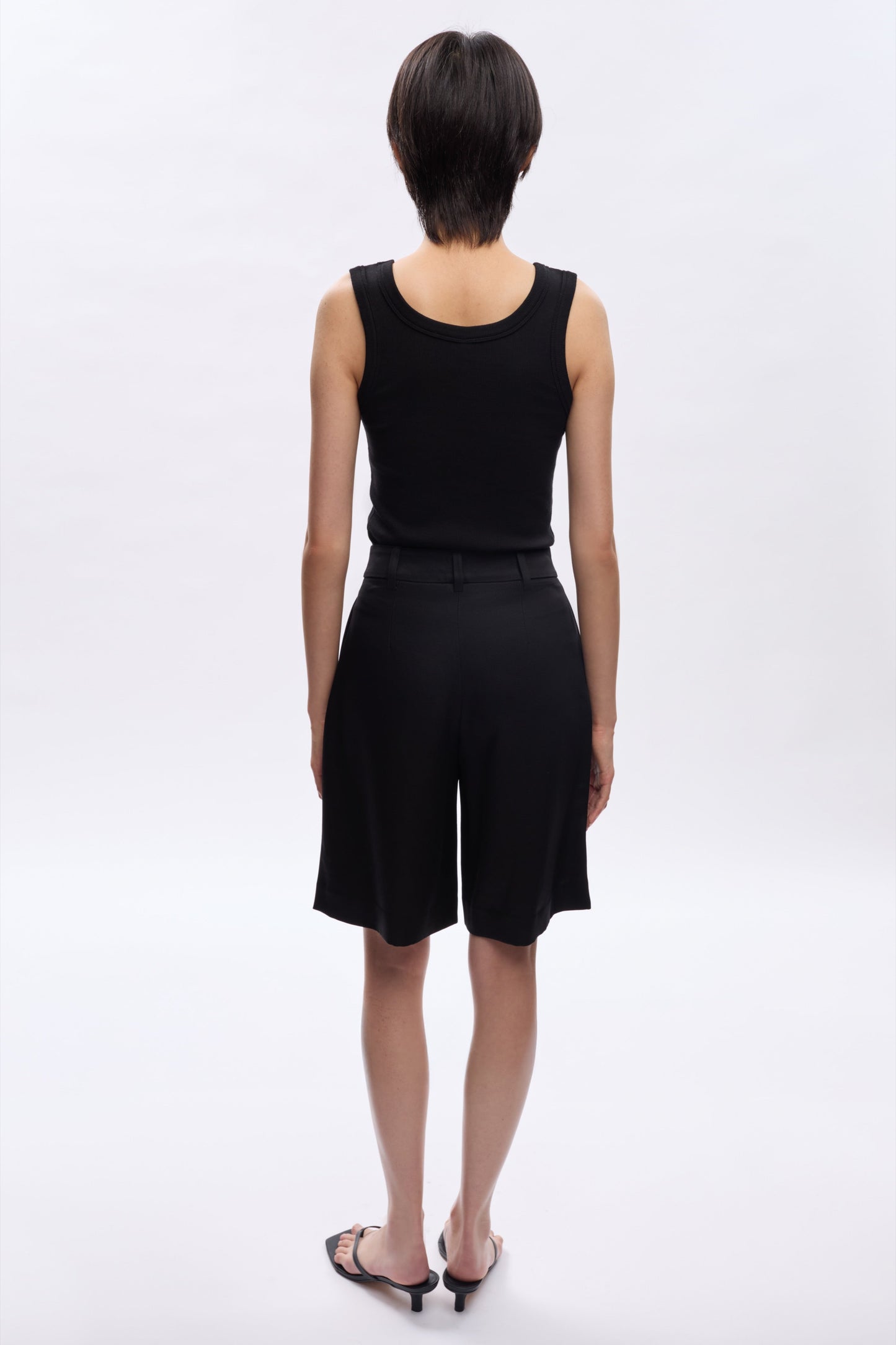 Women's Set Tank in Black