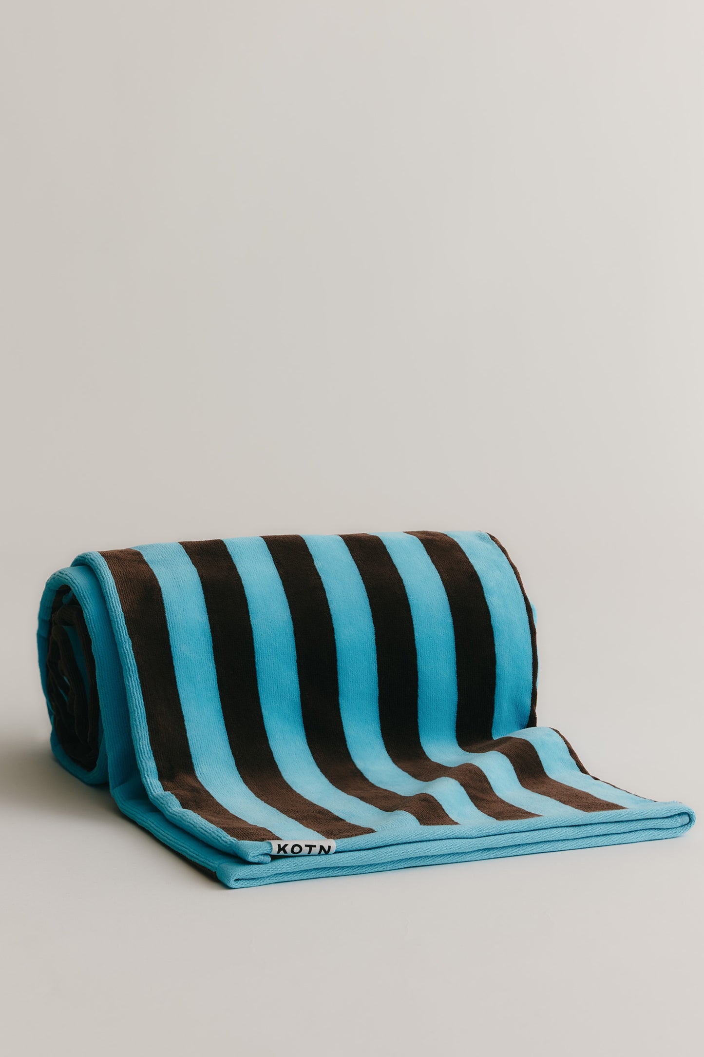 Beach Towel in Azure/Espresso