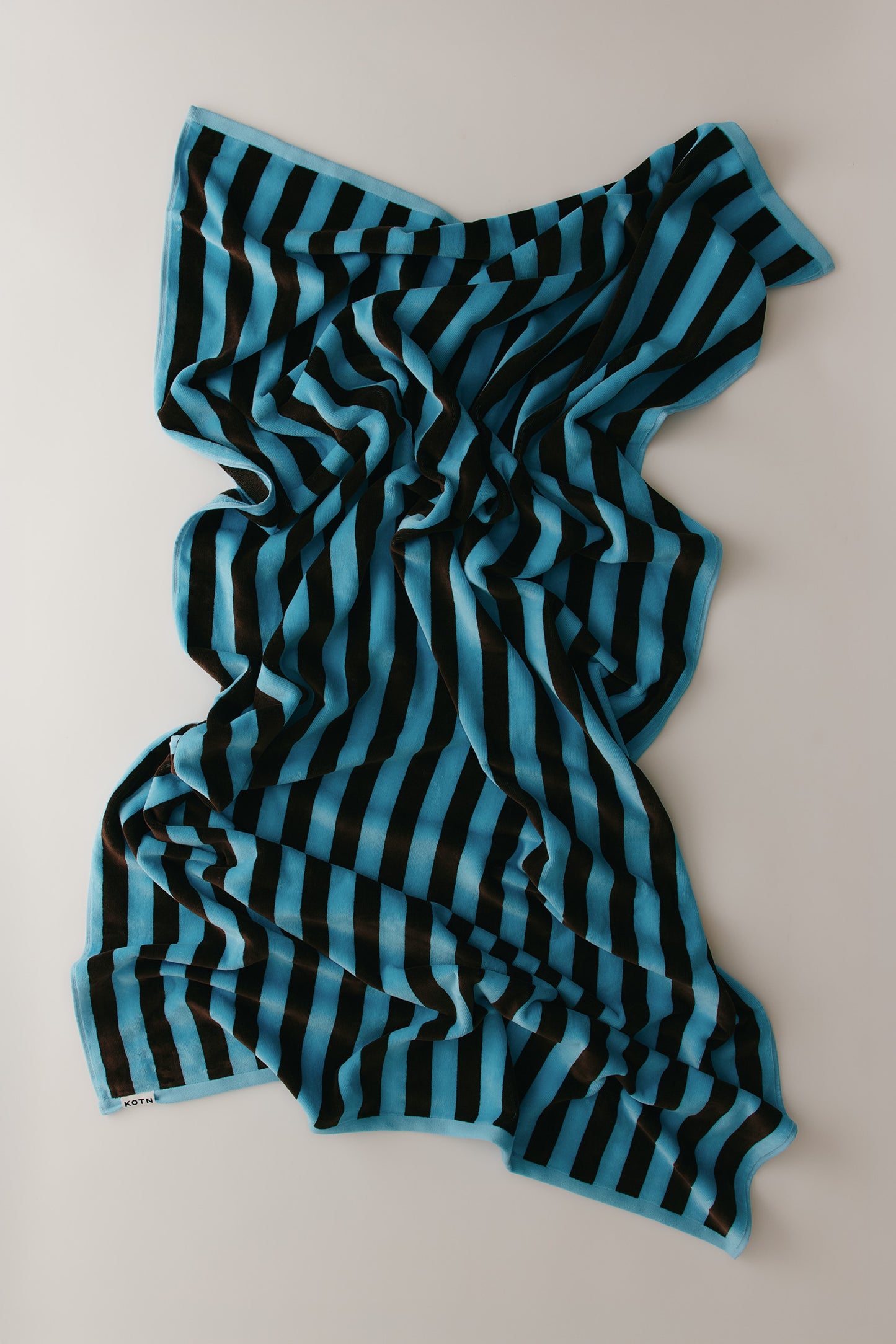 Beach Towel in Azure/Espresso