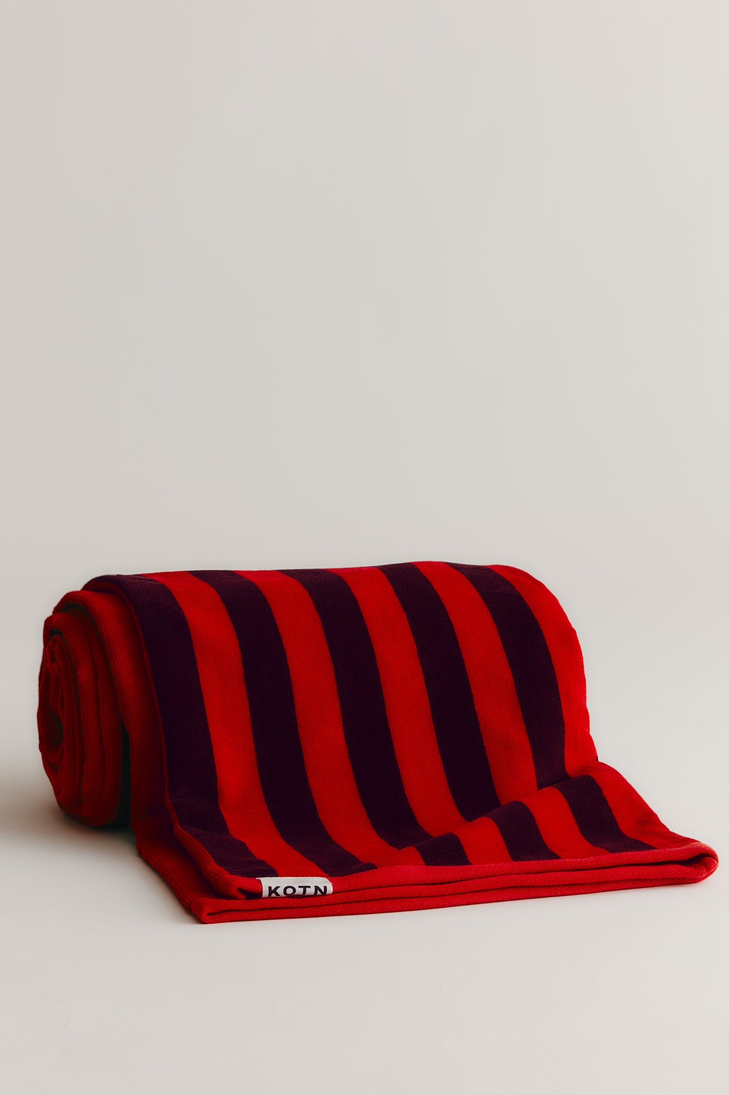 Beach Towel in Plum/Salsa