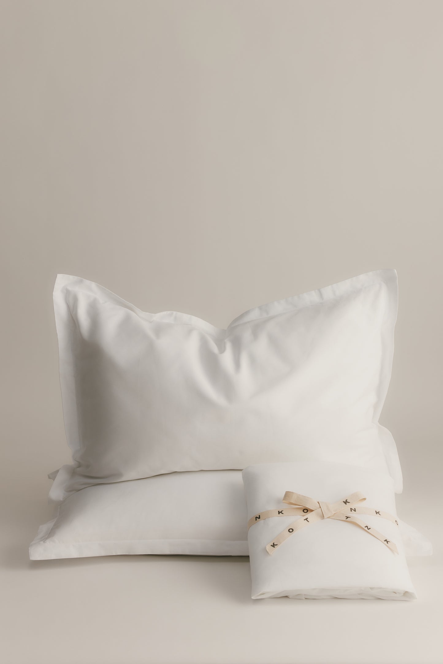 Fitted Sheet and Pillowcase Set in White