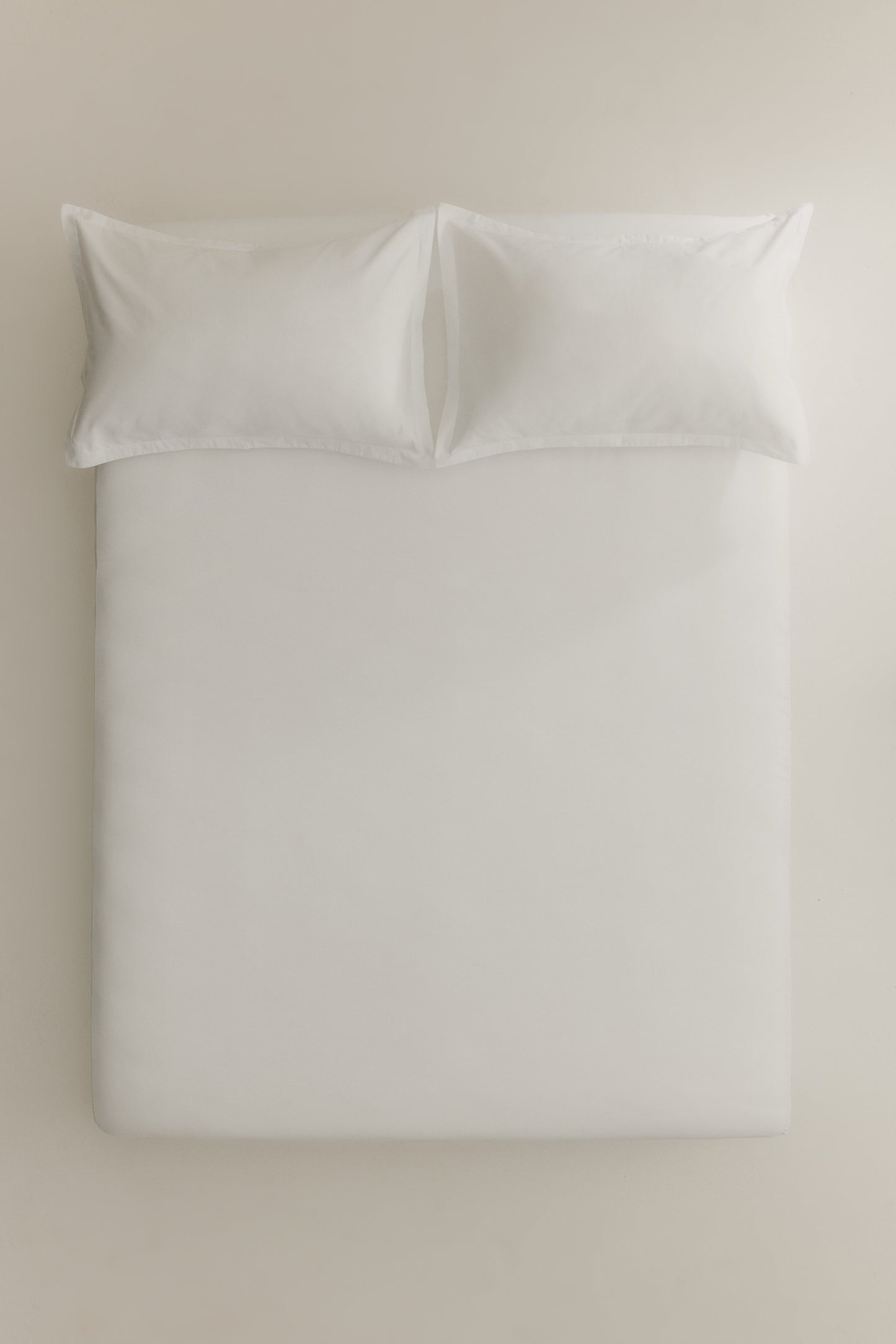 Fitted Sheet and Pillowcase Set in White