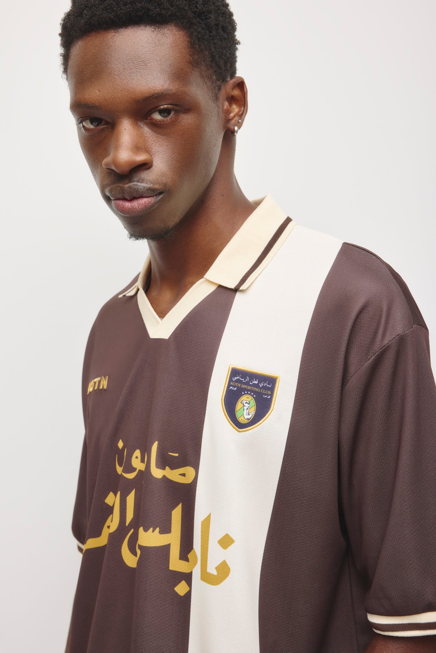 Kotn SS Soccer Jersey in Espresso/Birch