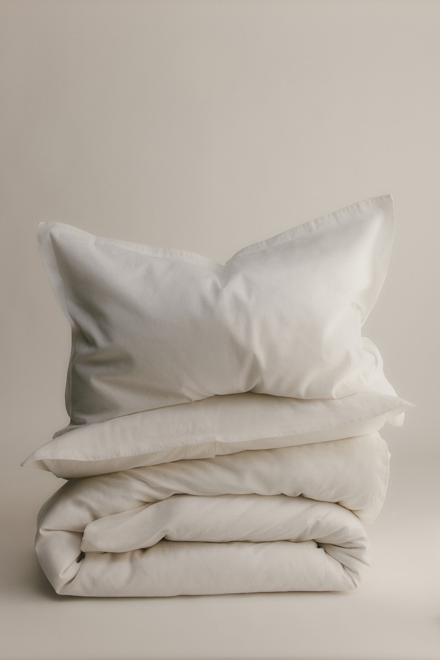 Linen Duvet Cover and Pillow Sham Set in White
