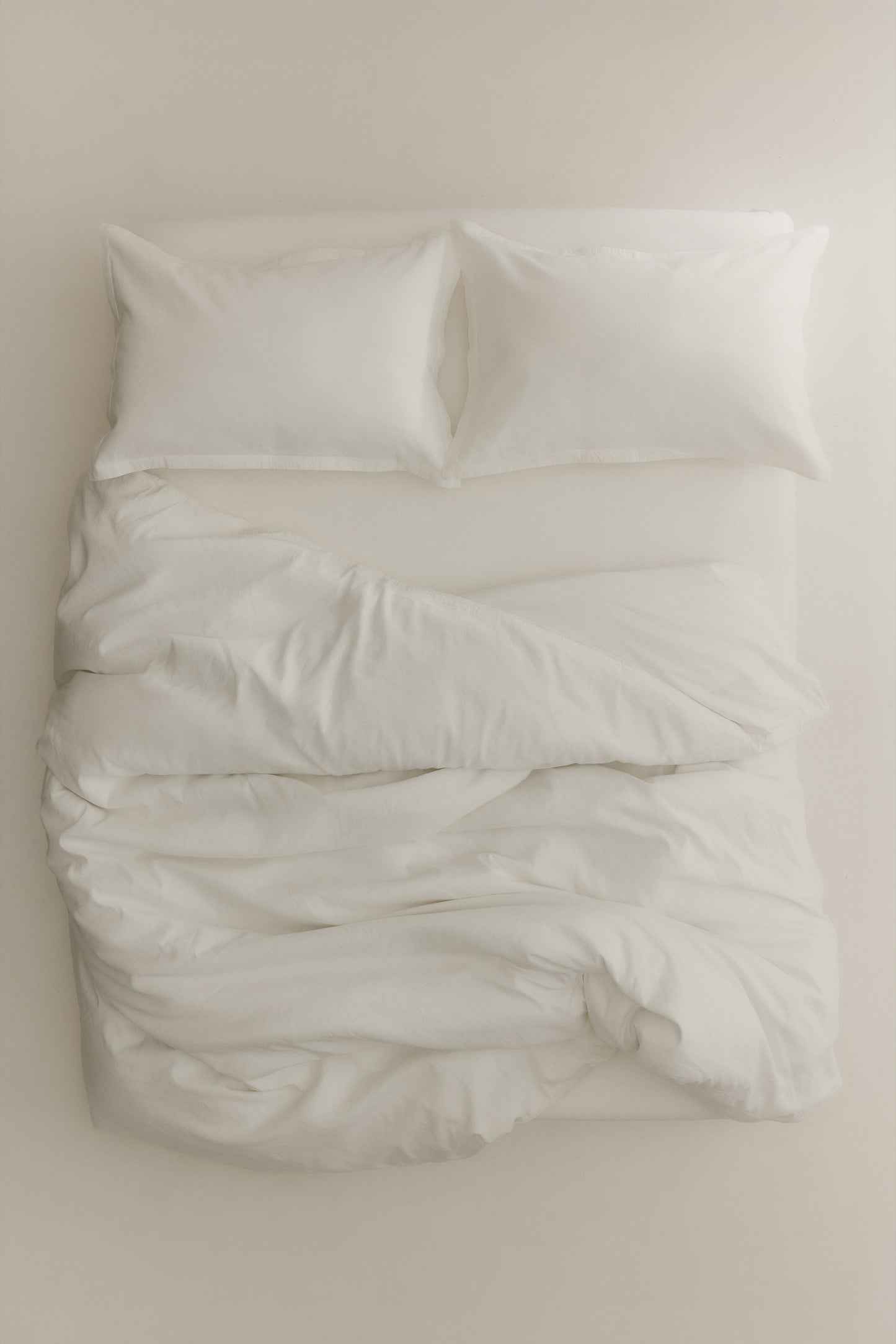 Linen Duvet Cover and Pillow Sham Set in White