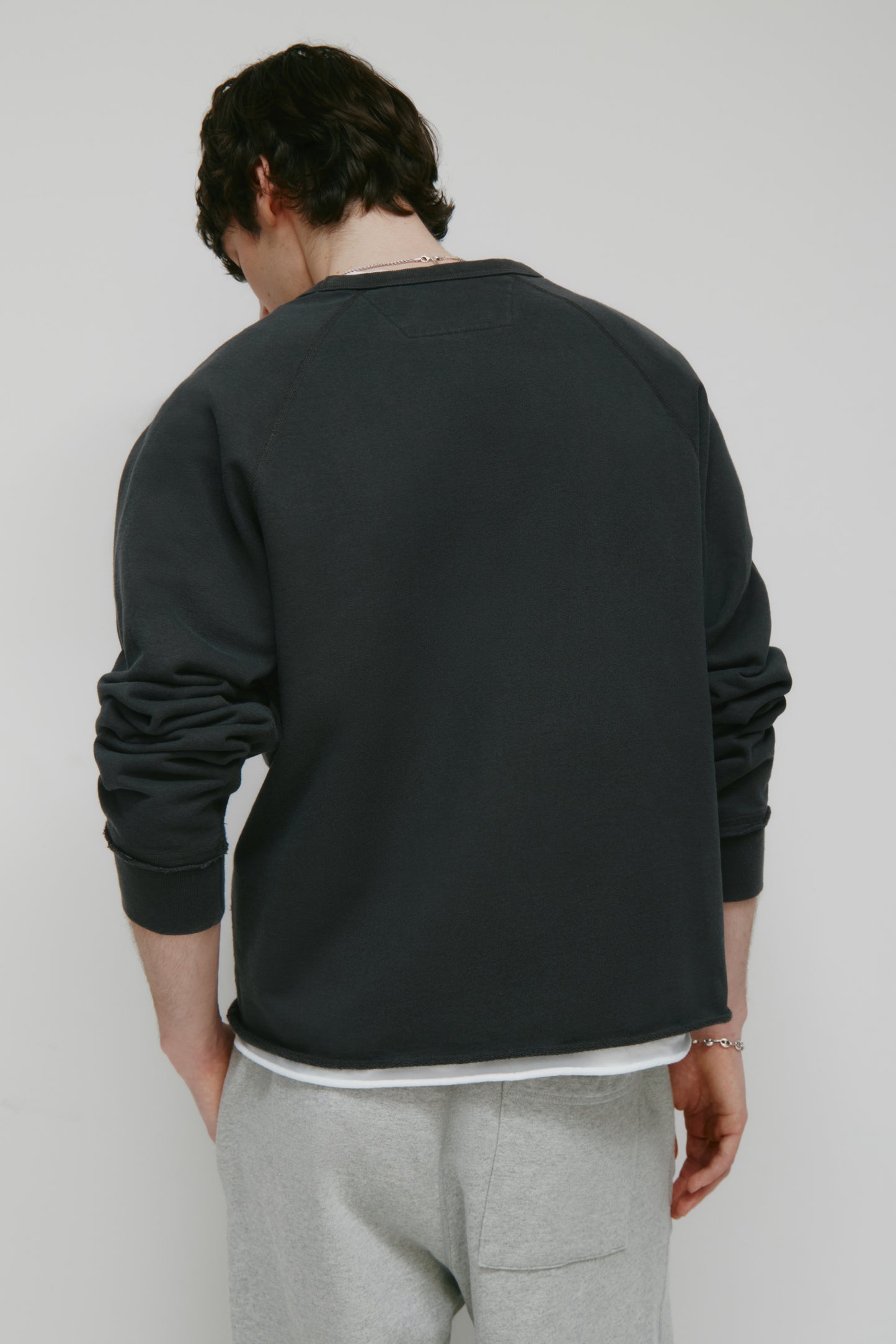 Men's Asr Cut-off Crewneck in Almost Black