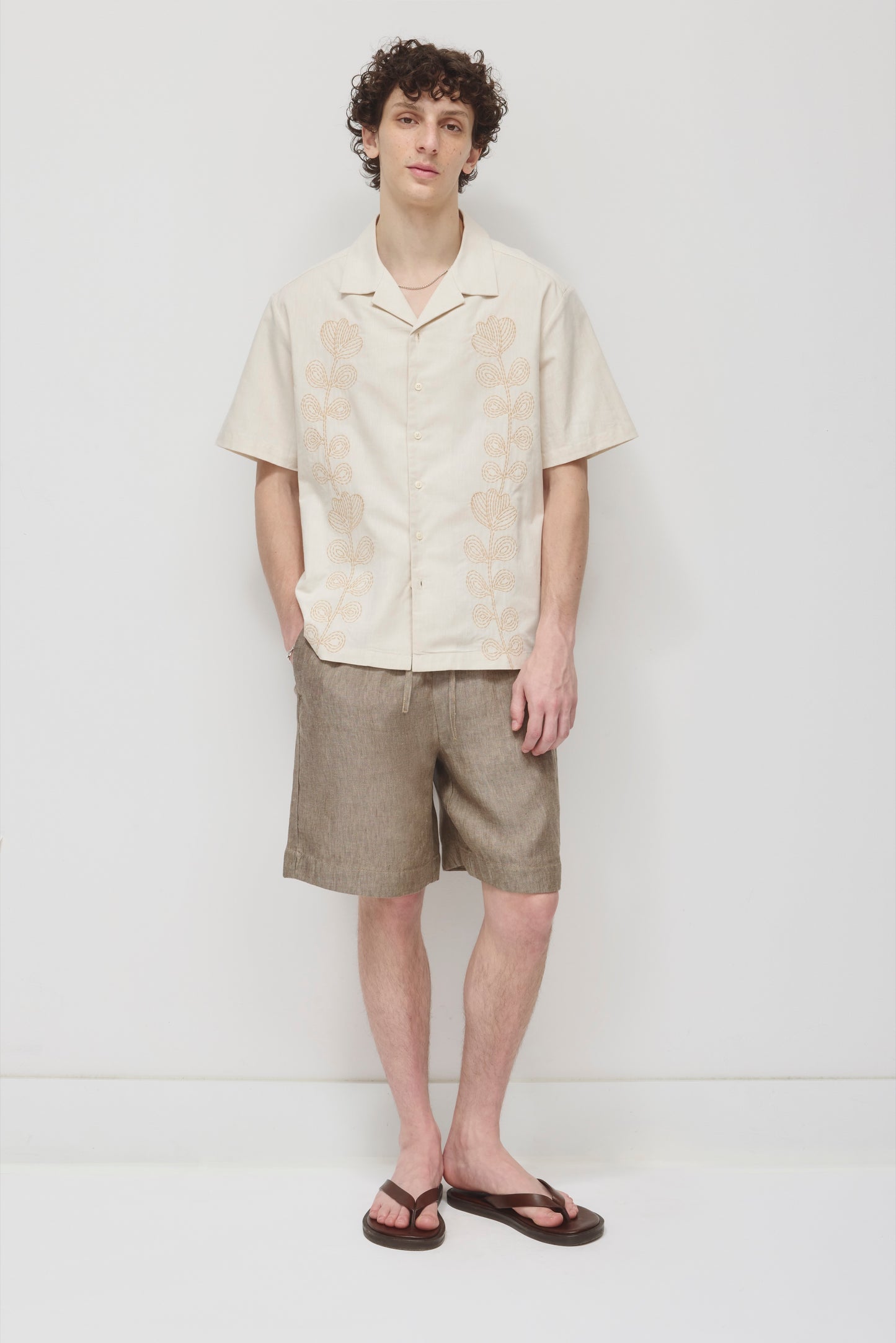 Men's Cairo Linen Short in Taupe
