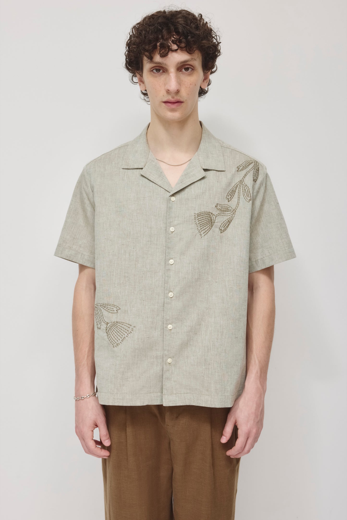 Men's Linen Camp Shirt in Olive
