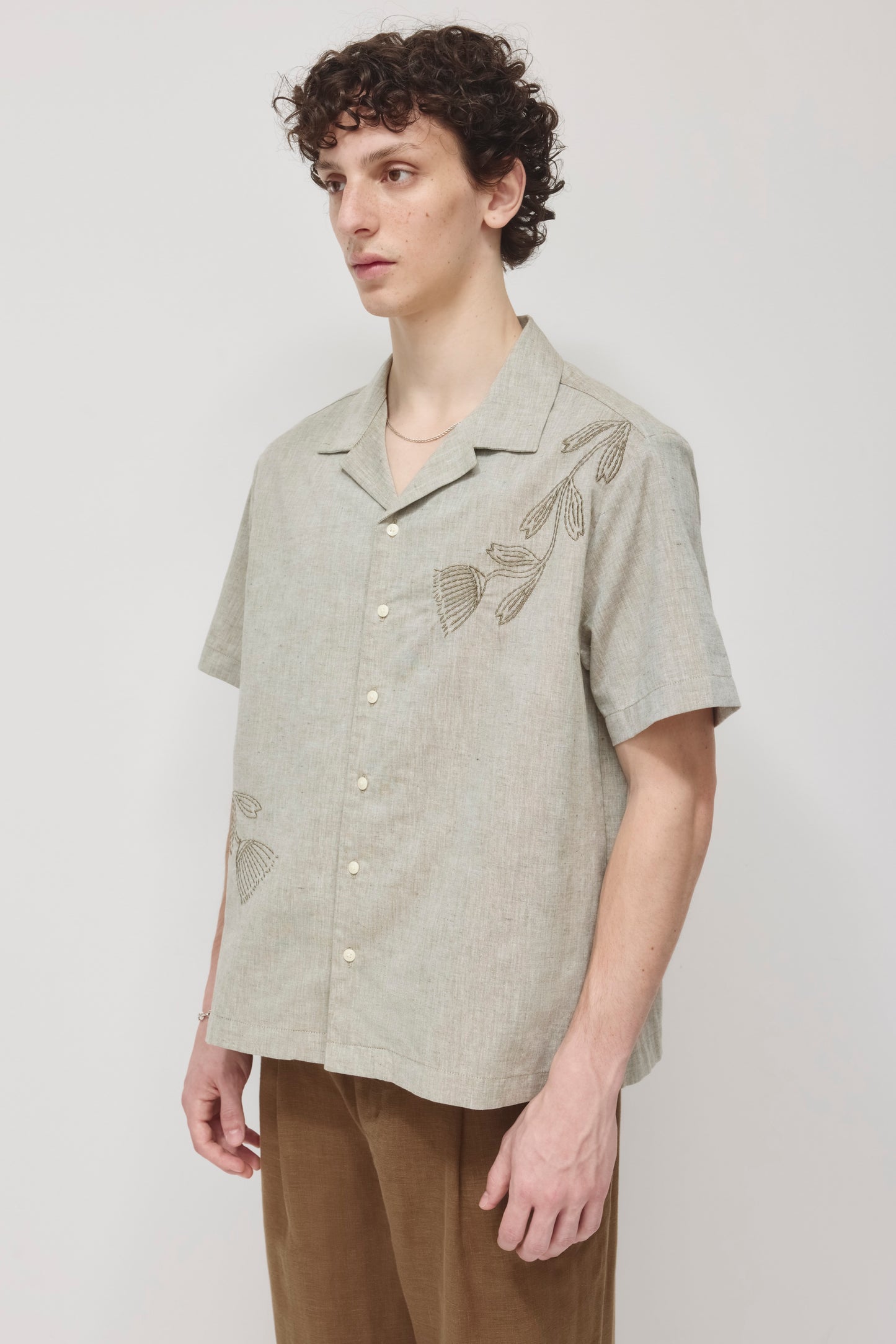 Men's Linen Camp Shirt in Olive