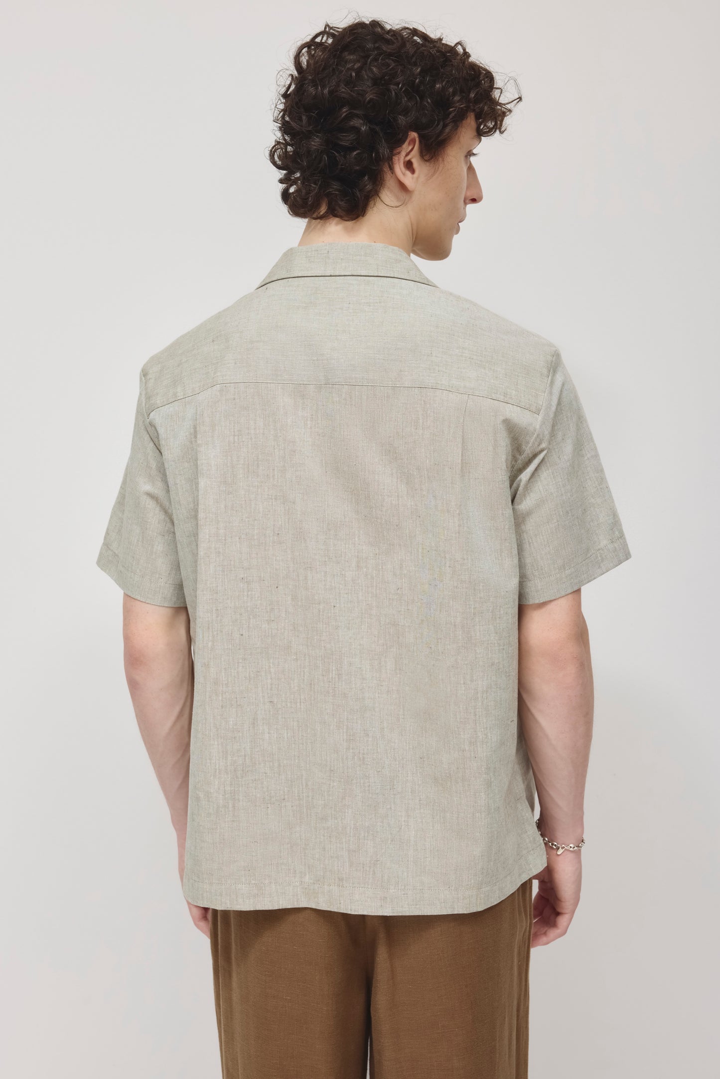 Men's Linen Camp Shirt in Olive