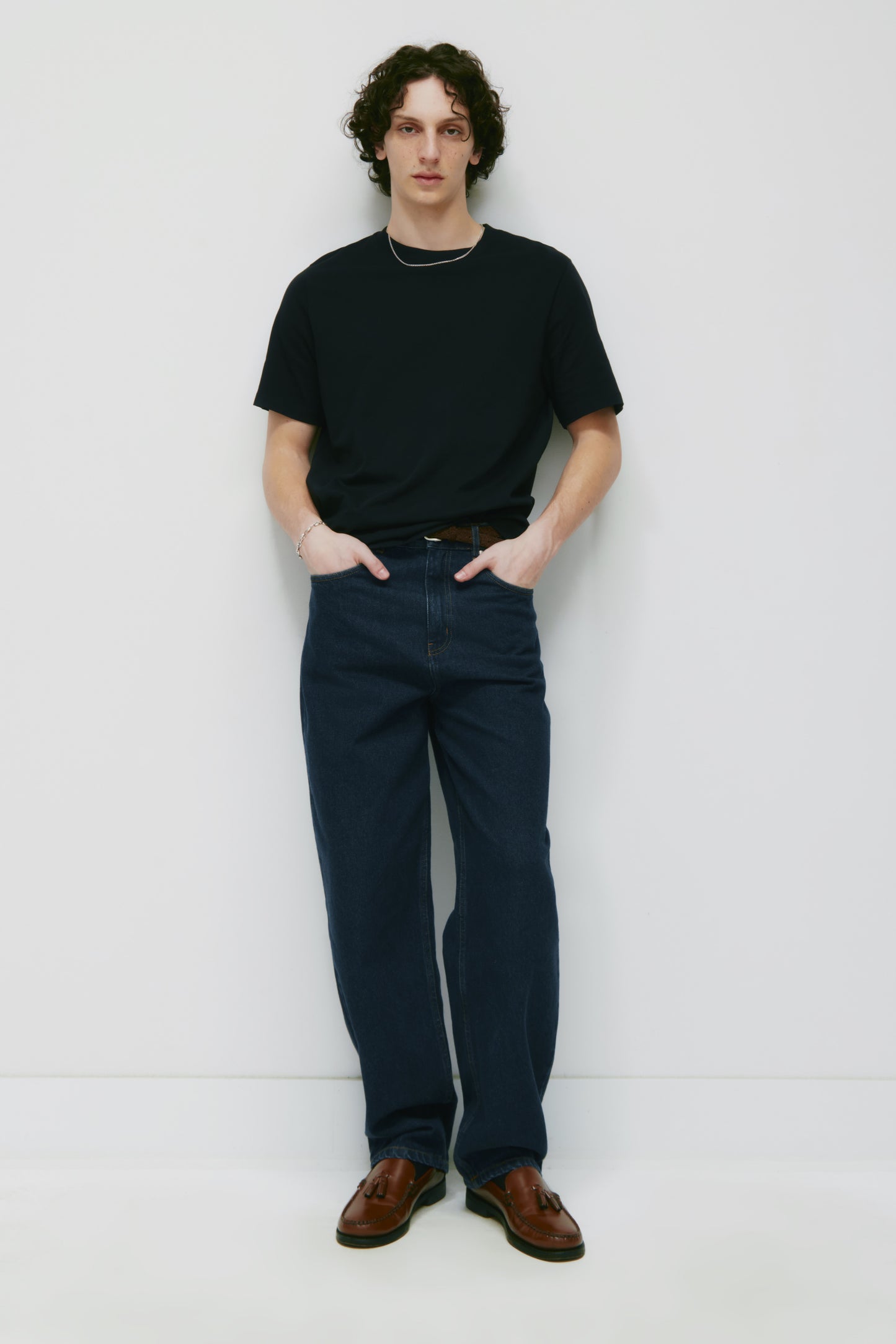Men's Midweight Crew in Black