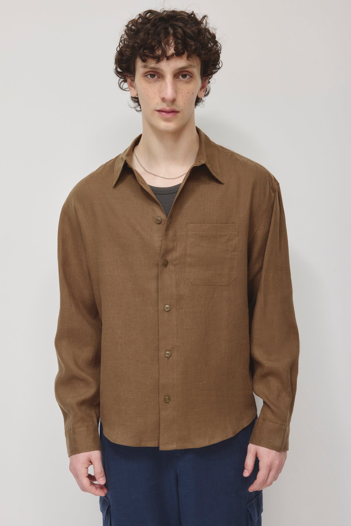 Men's Sila Linen Shirt in Teak
