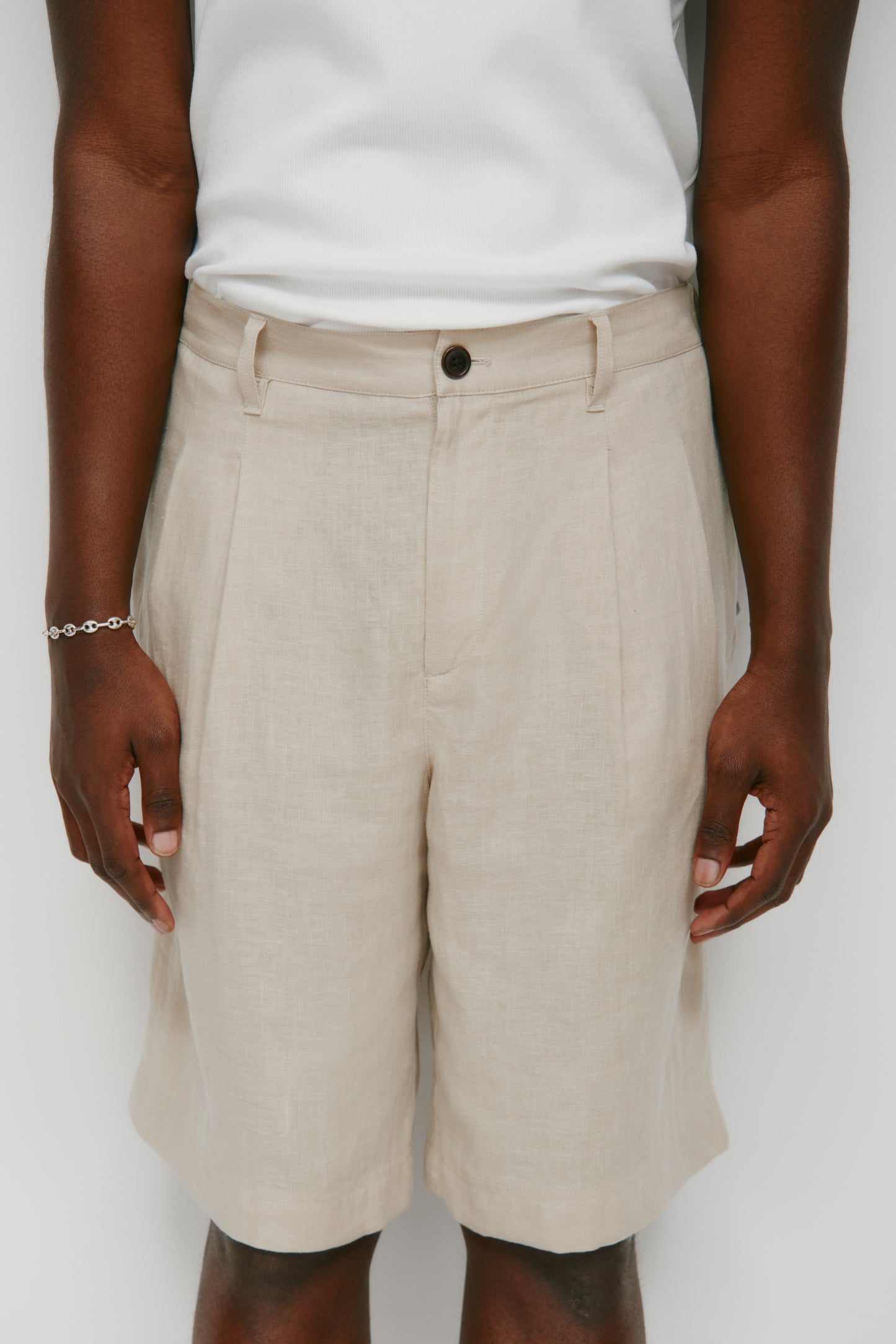 Men's Sila Linen Short in Stone
