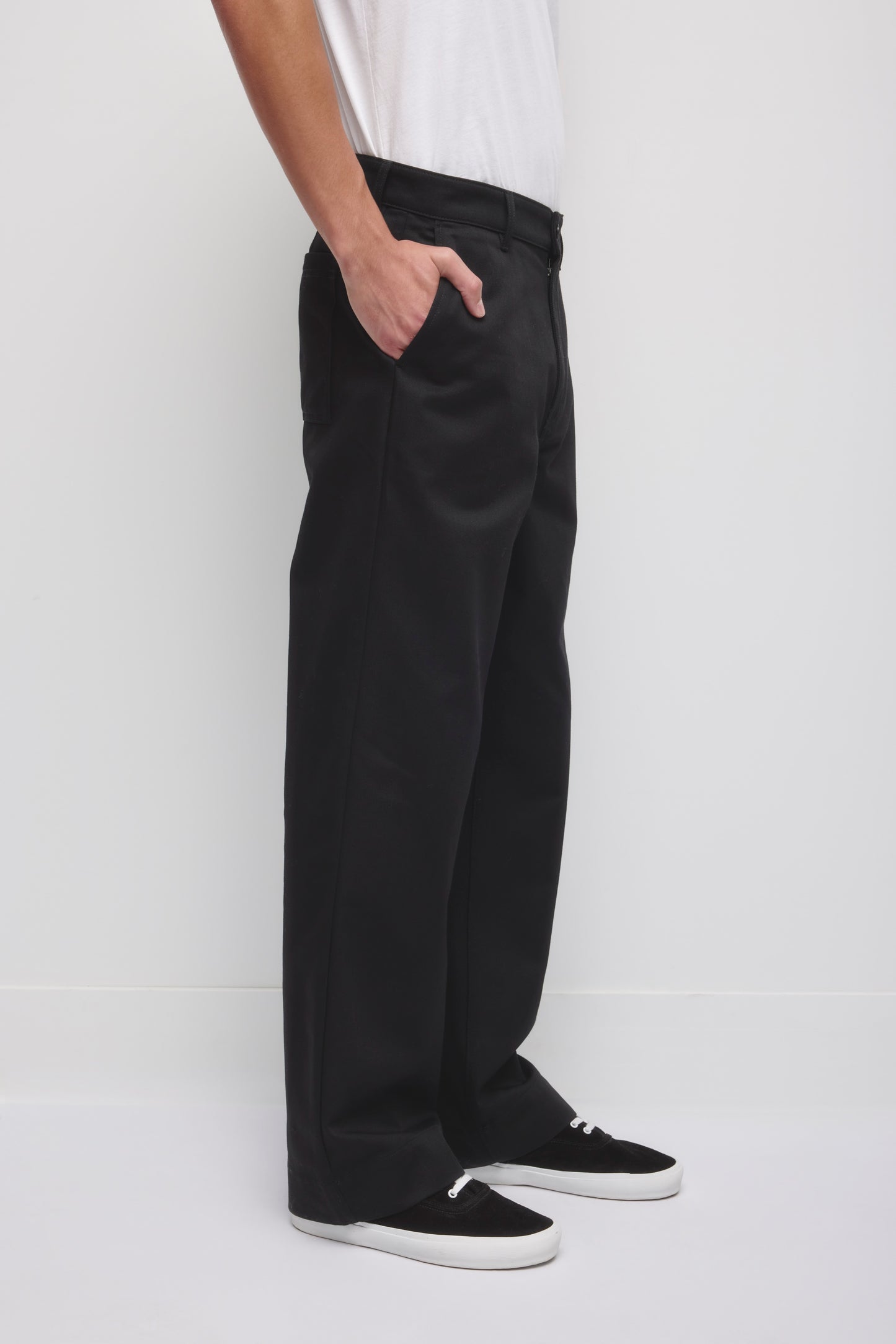 Men's Slouchy Buma Trouser in Black