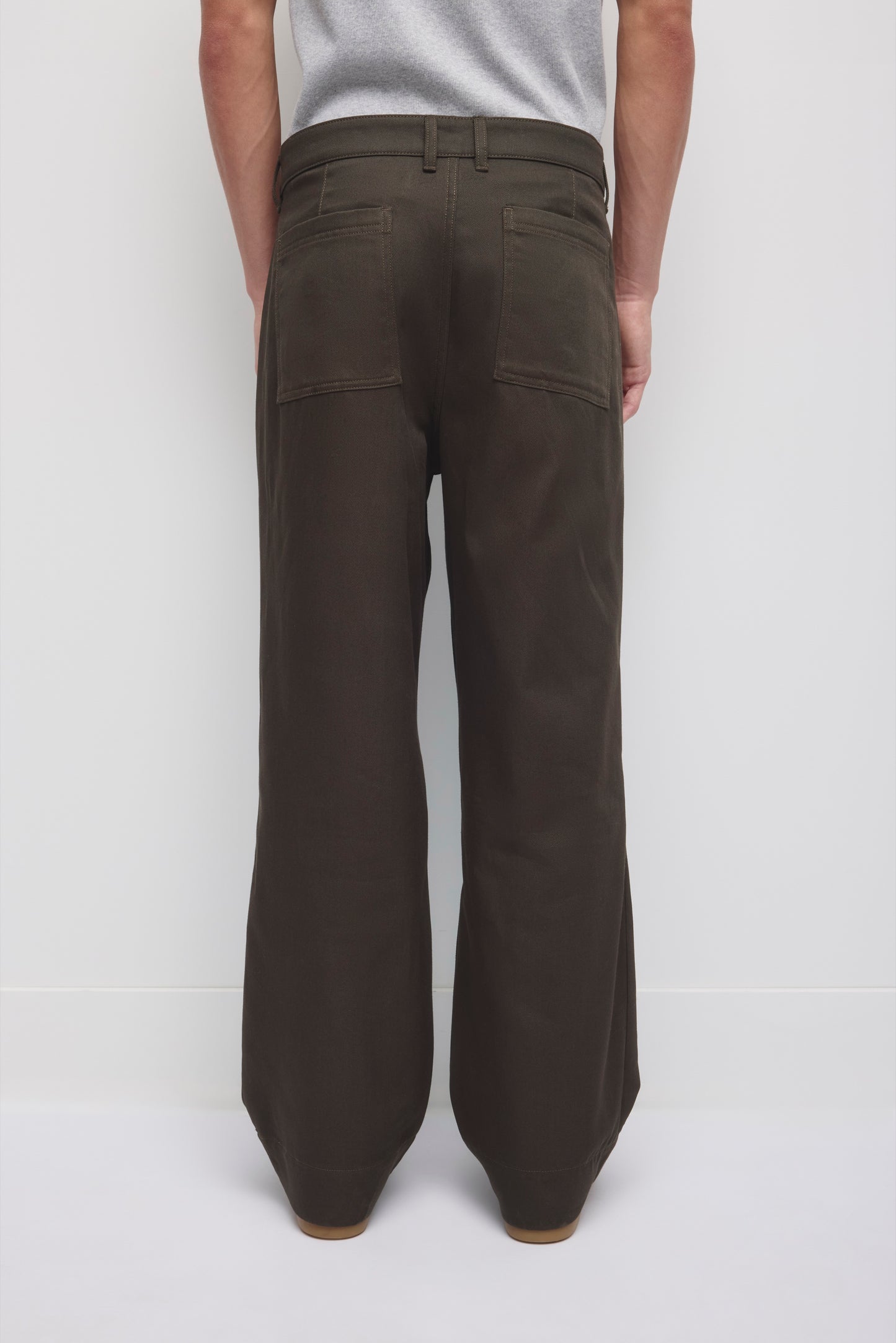 Men's Slouchy Buma Trouser in Charcoal