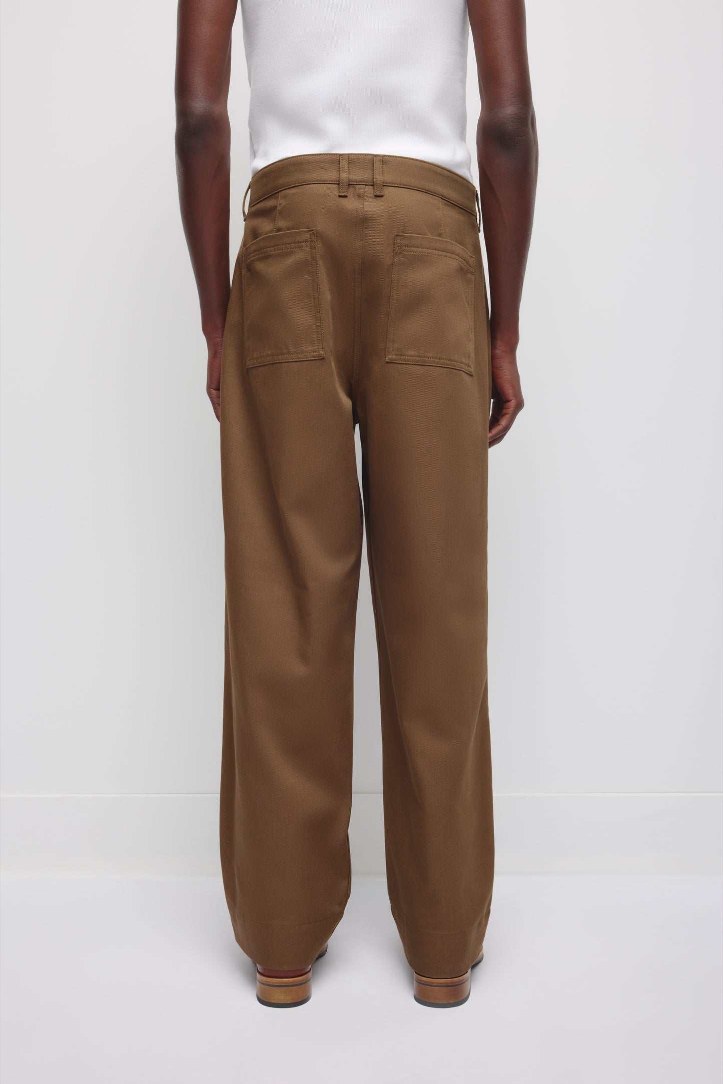 Men's Slouchy Buma Trouser in Walnut