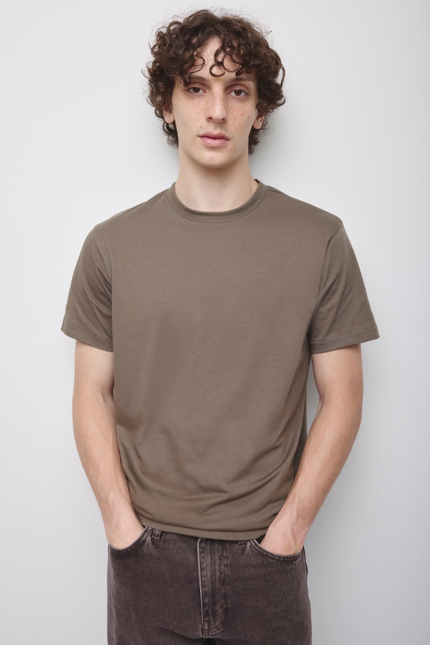 Men's Superfine Crew in Truffle