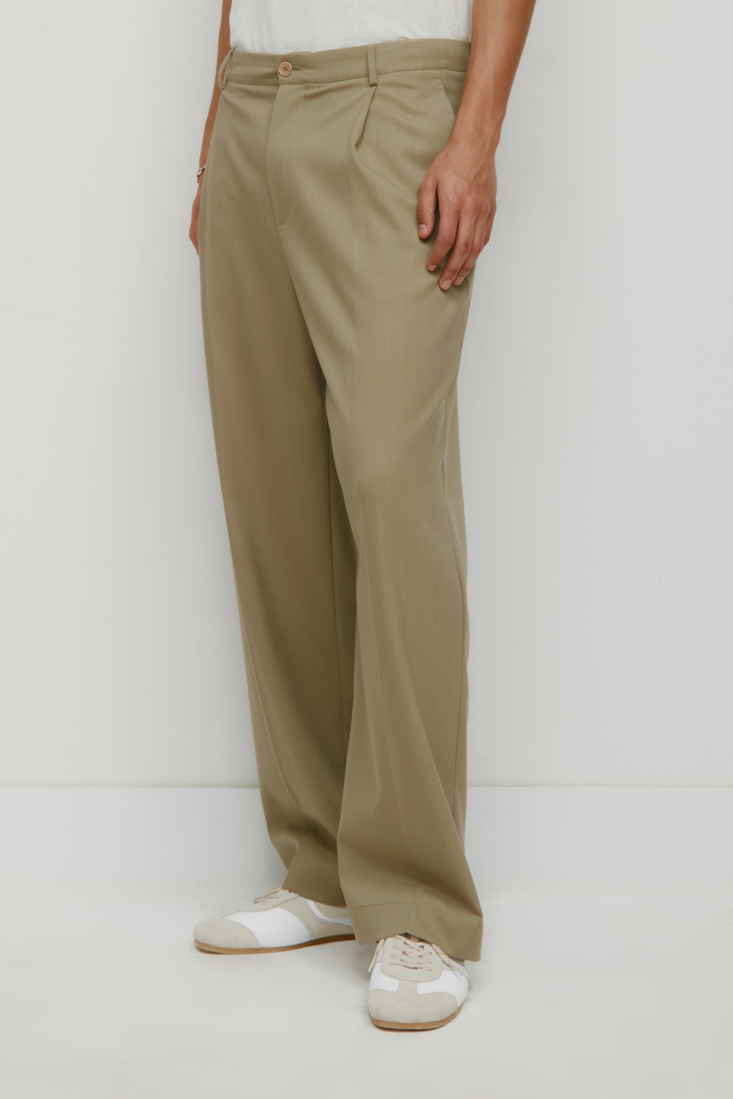 Men's Taym Trouser in Dusty Olive