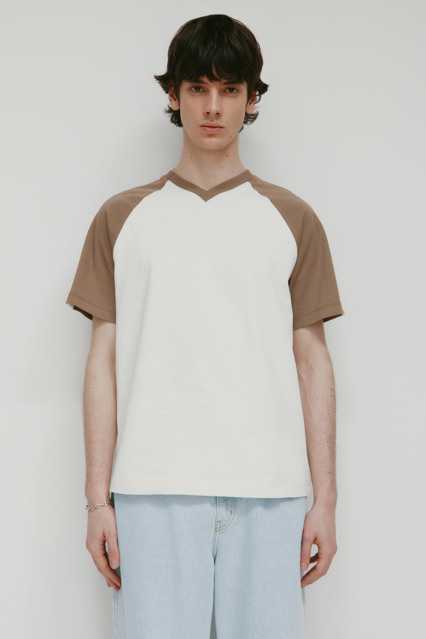 Men's Varsity V-Neck in Marshmallow/Taupe
