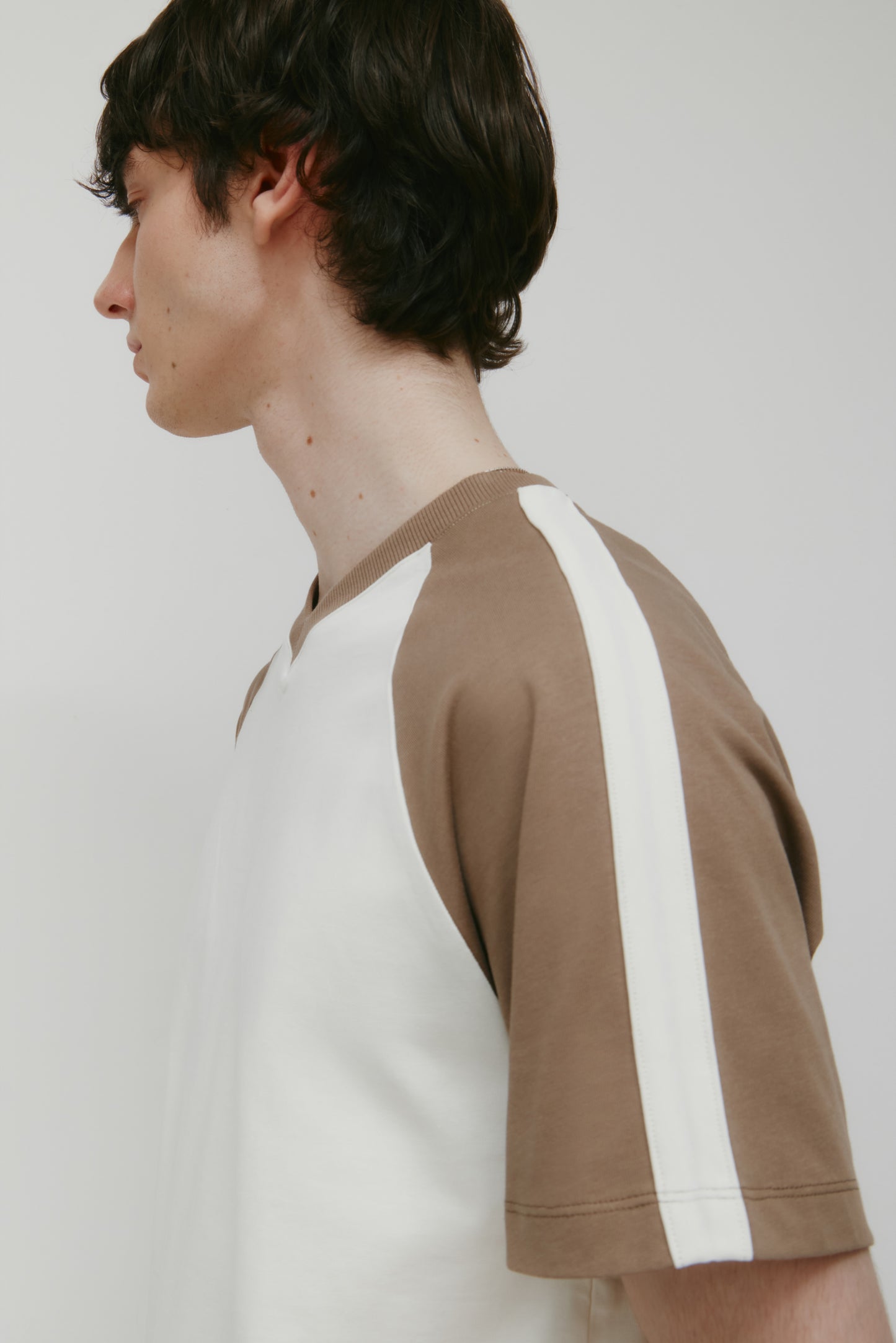 Men's Varsity V-Neck in Marshmallow/Taupe