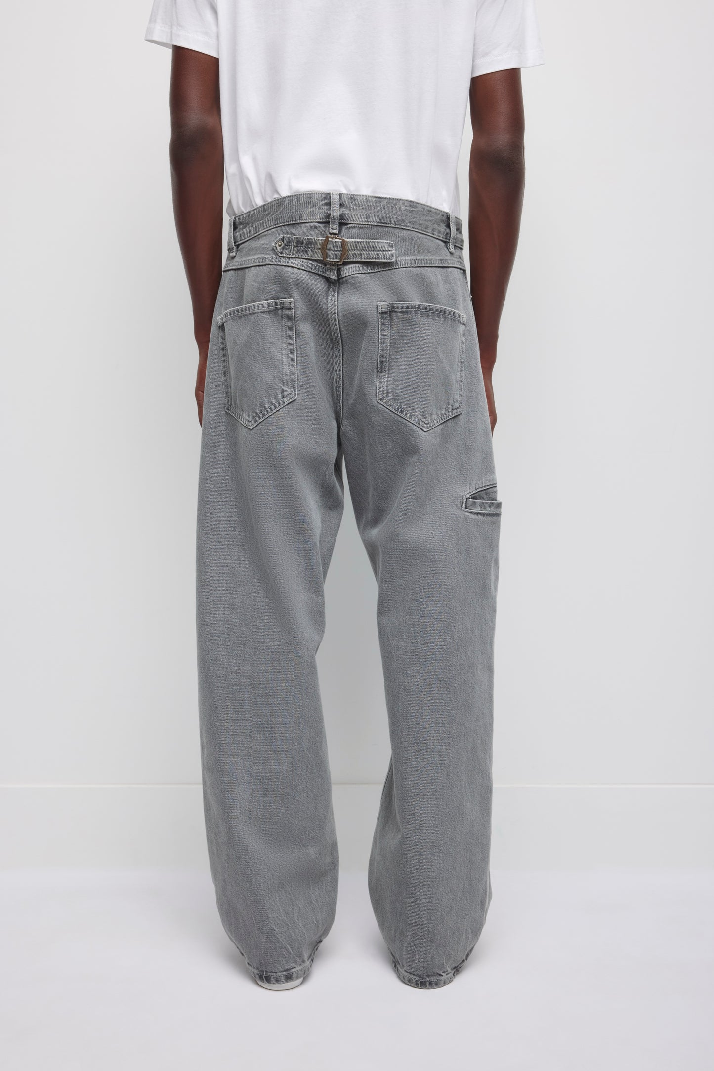 Men's Wadi Denim in Light Grey Wash