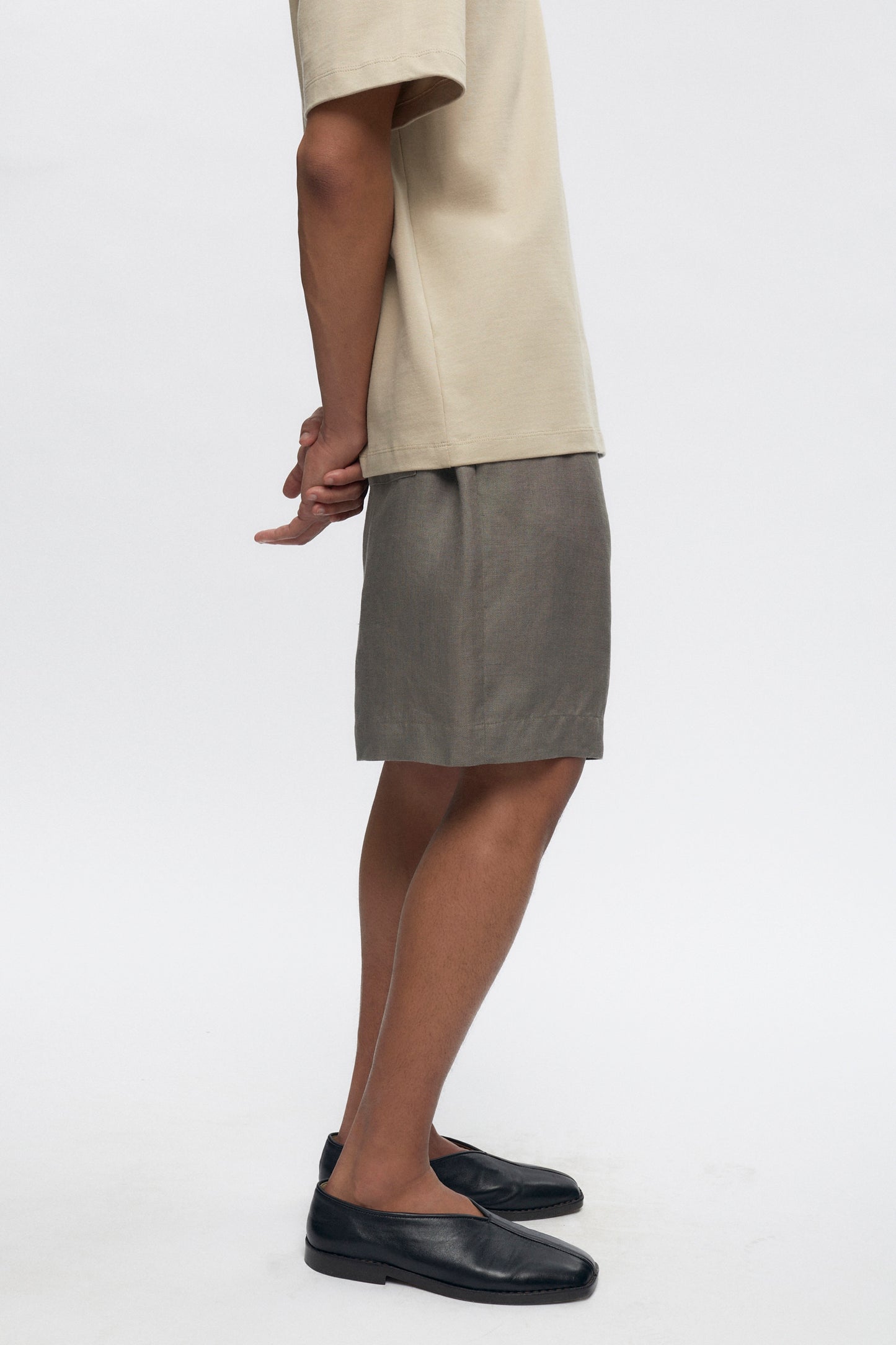 Men's Cairo Linen Short in Dark Taupe