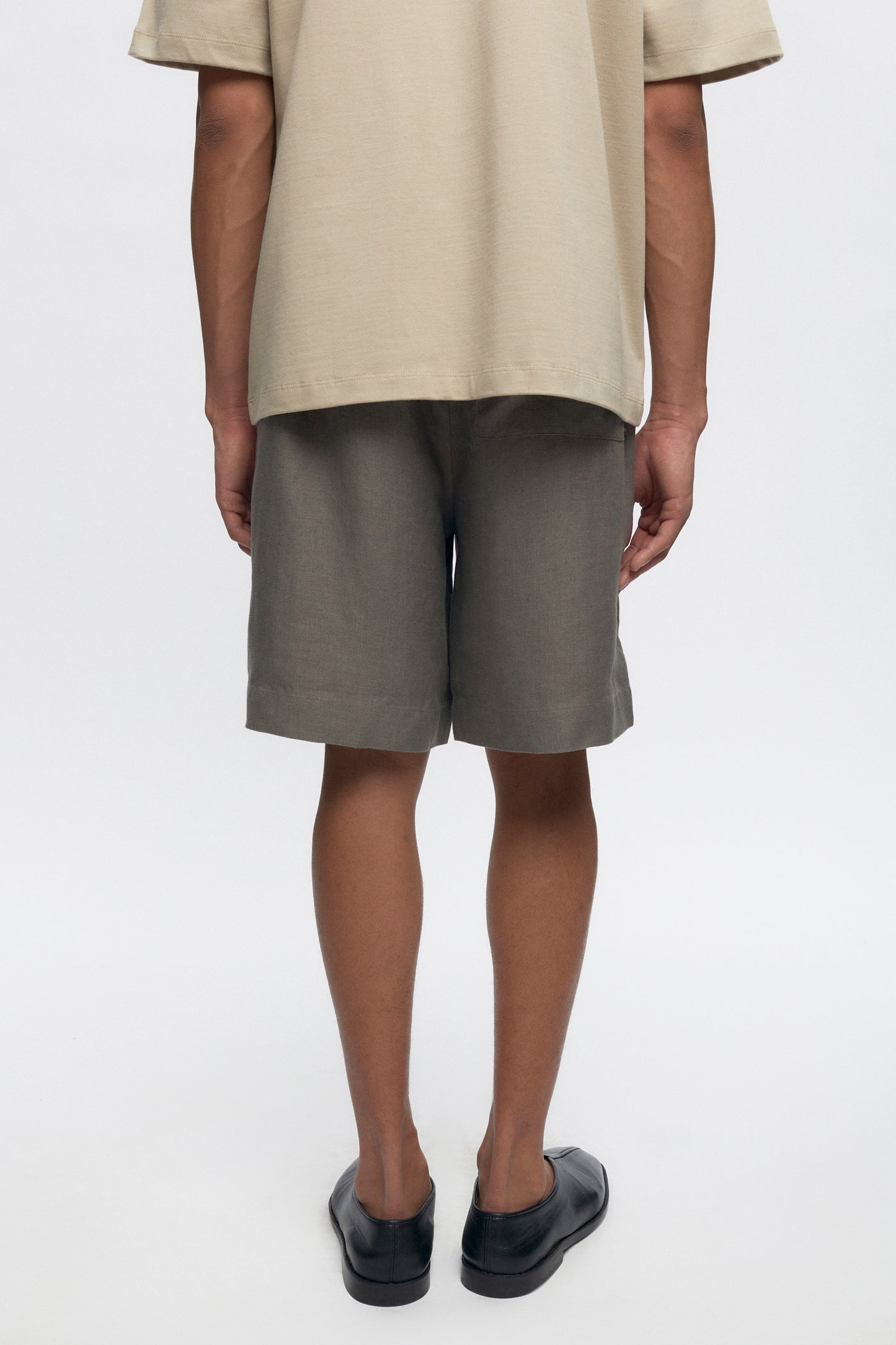 Men's Cairo Linen Short in Dark Taupe