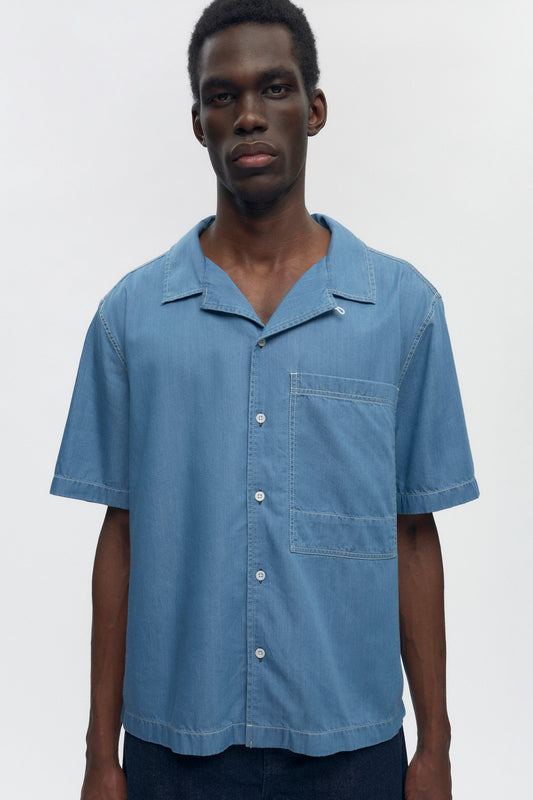 Men's Chambray Camp Shirt in Light Wash